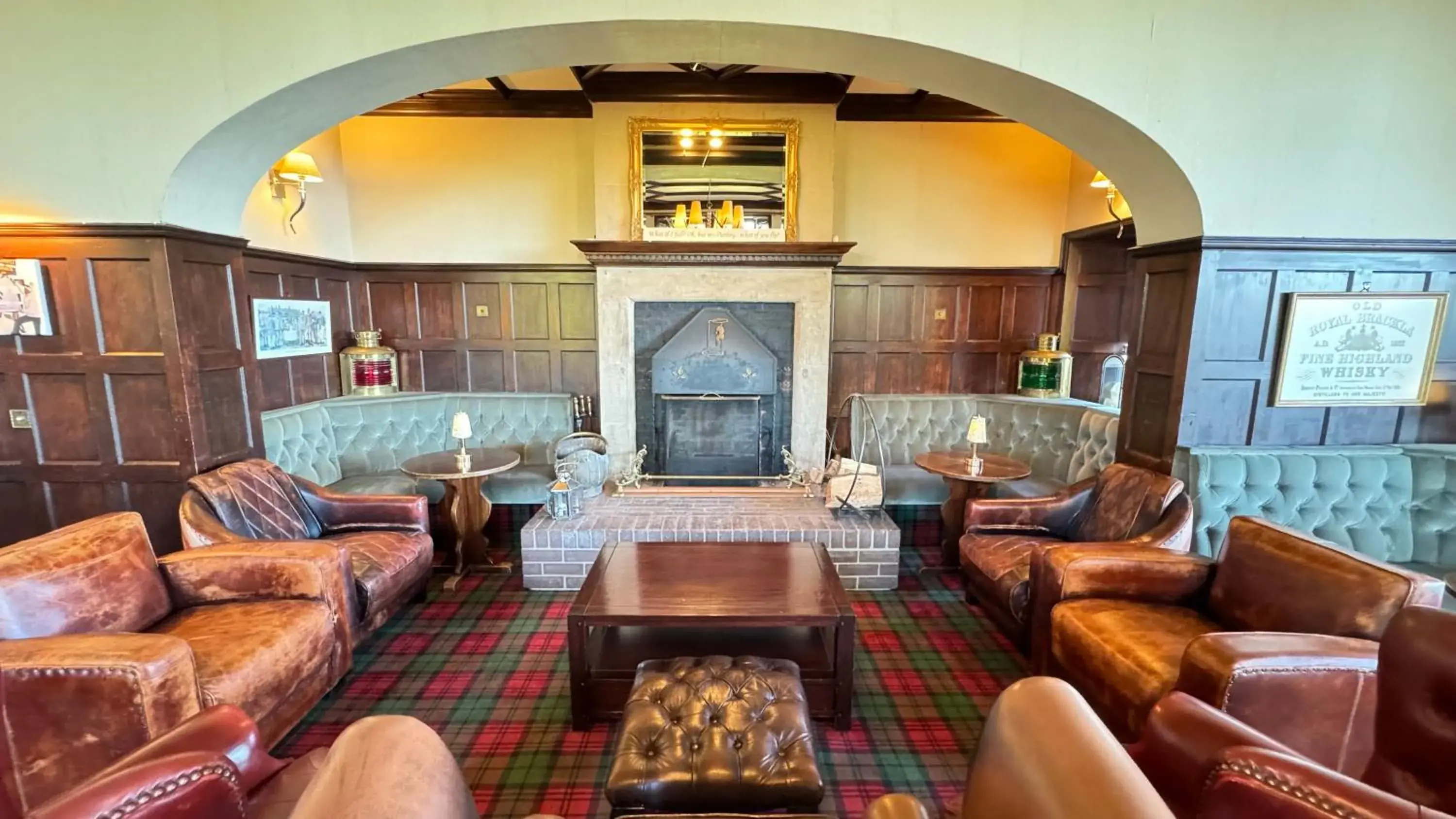 Property building, Lounge/Bar in Invernairne Guest House