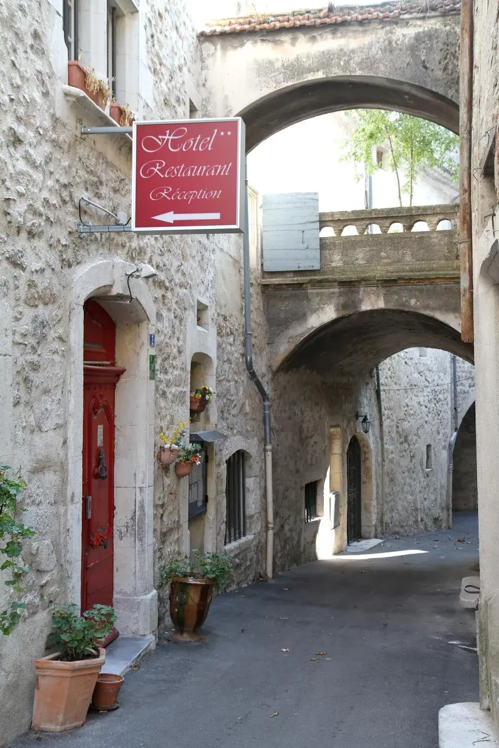 Facade/entrance in Logis Hotel le Prieur