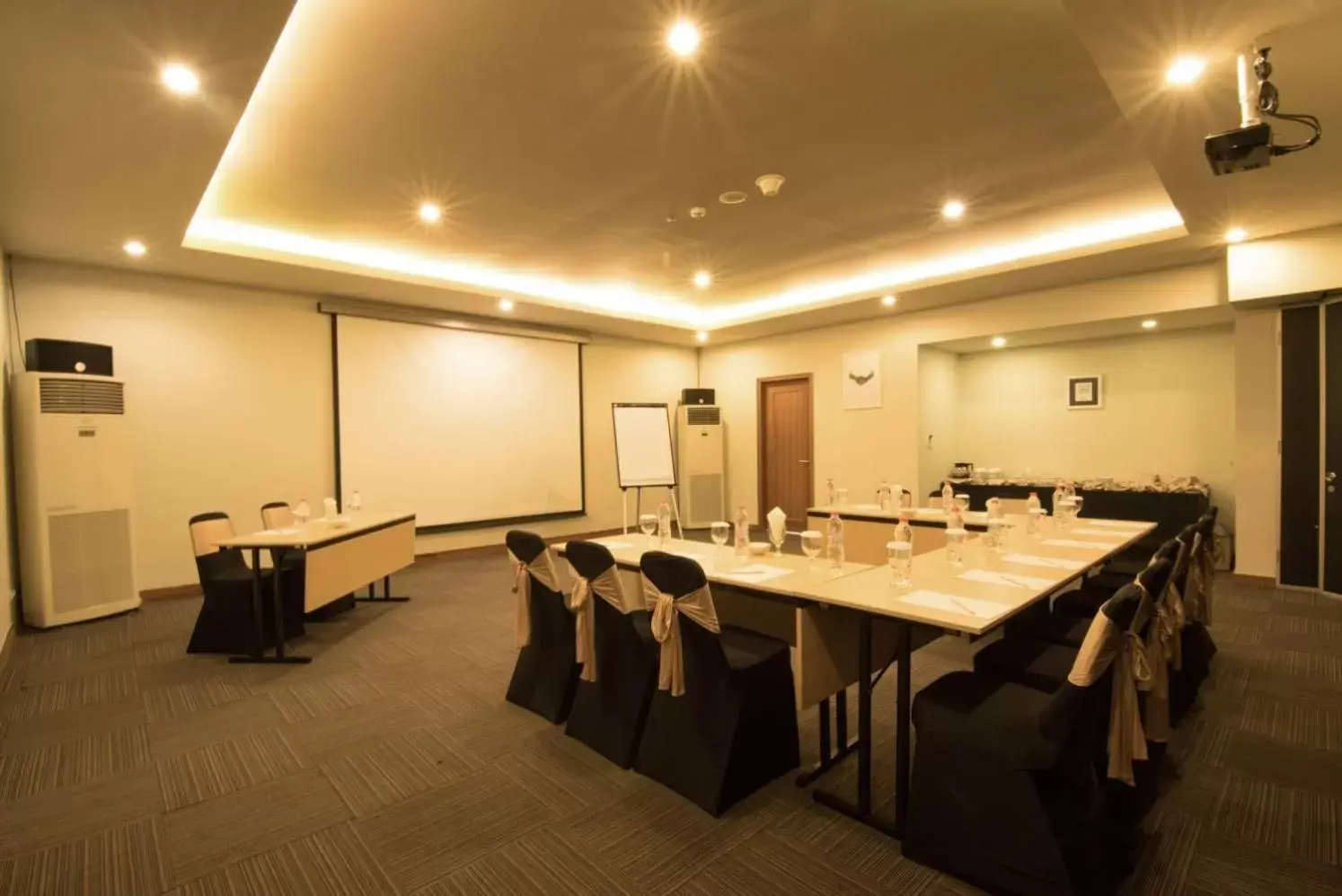 Meeting/conference room in Swiss-Belinn Legian