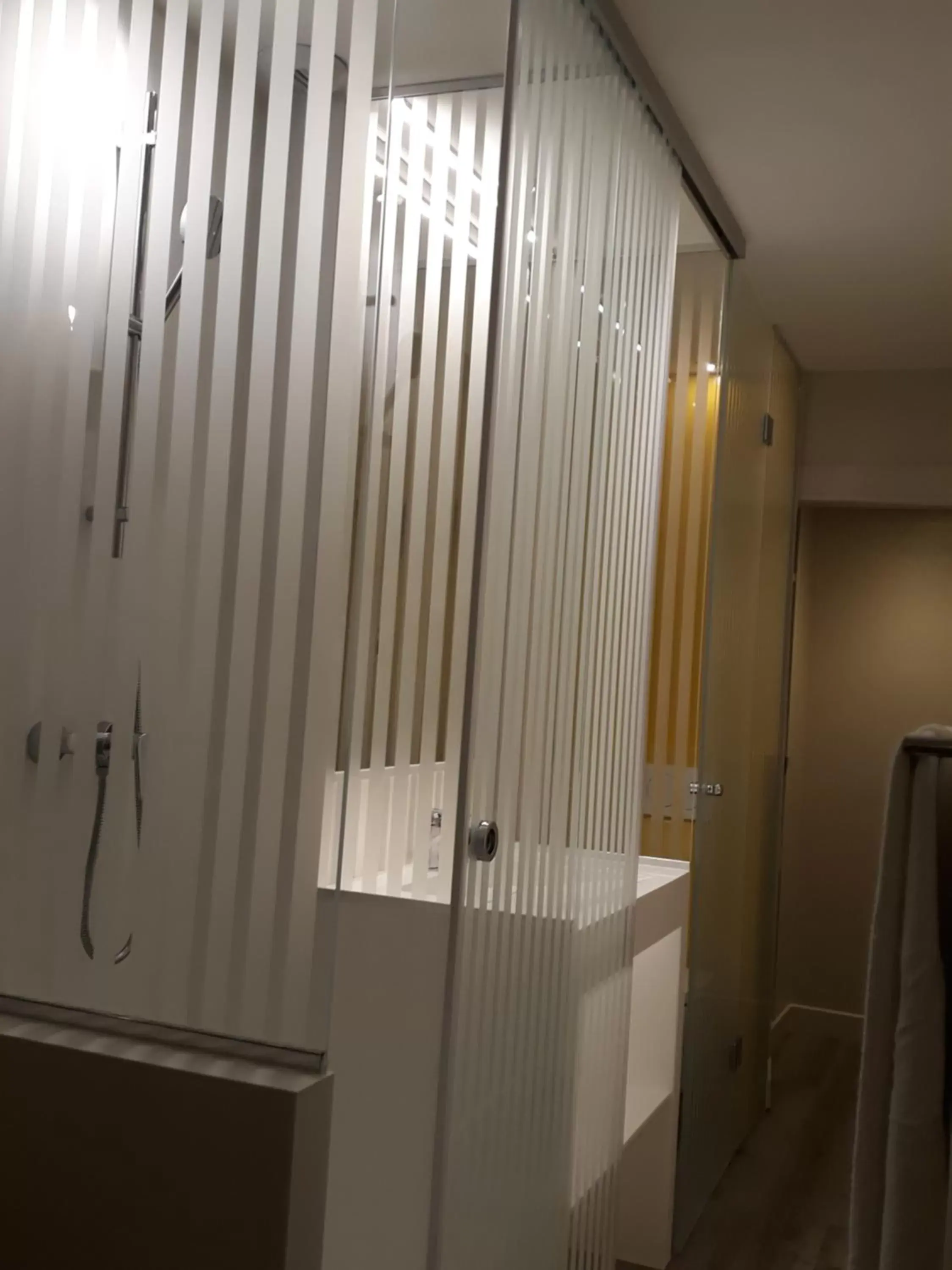 Shower, Bathroom in Pratic Hotel