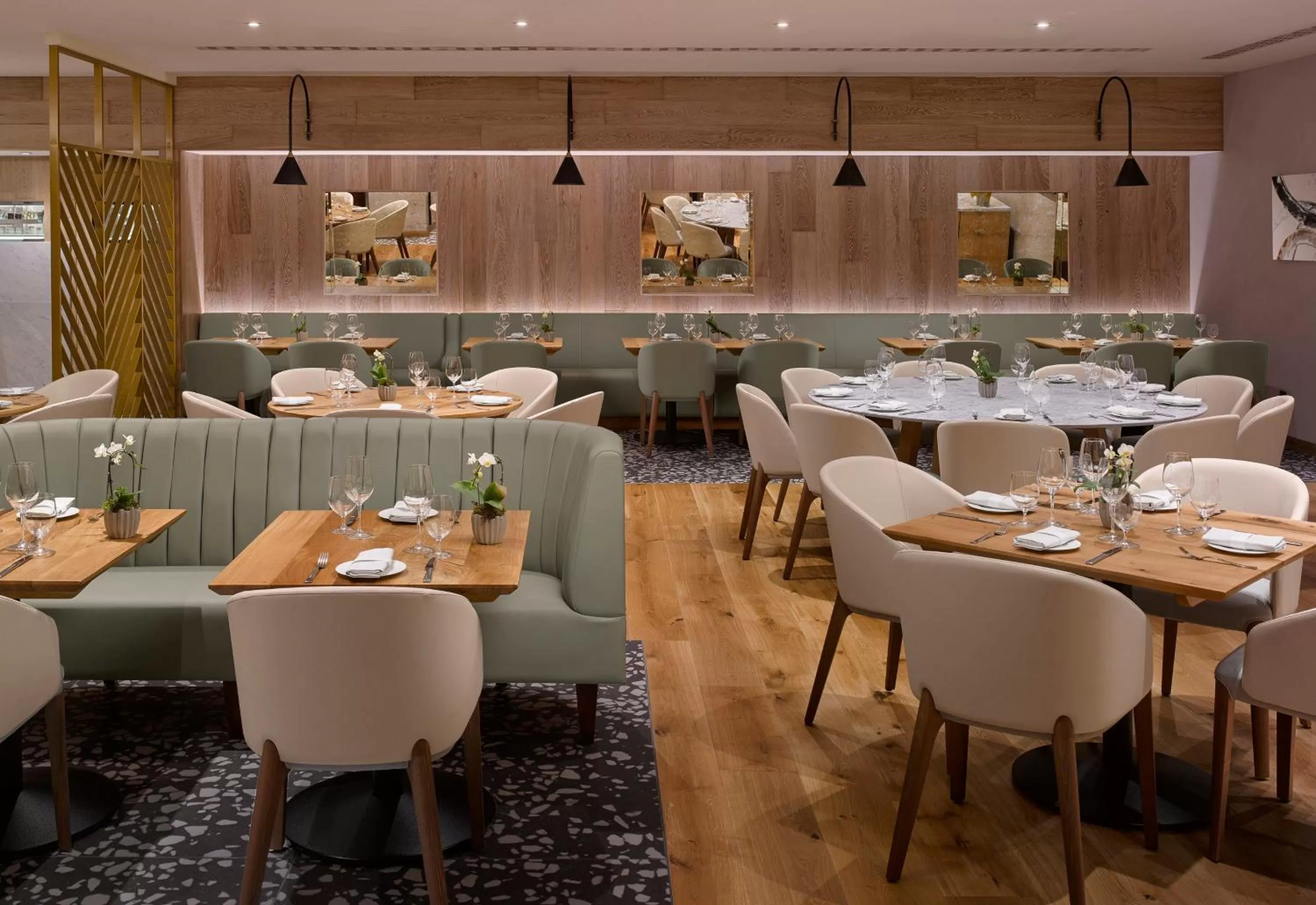 Restaurant/places to eat in InterContinental London Park Lane by IHG