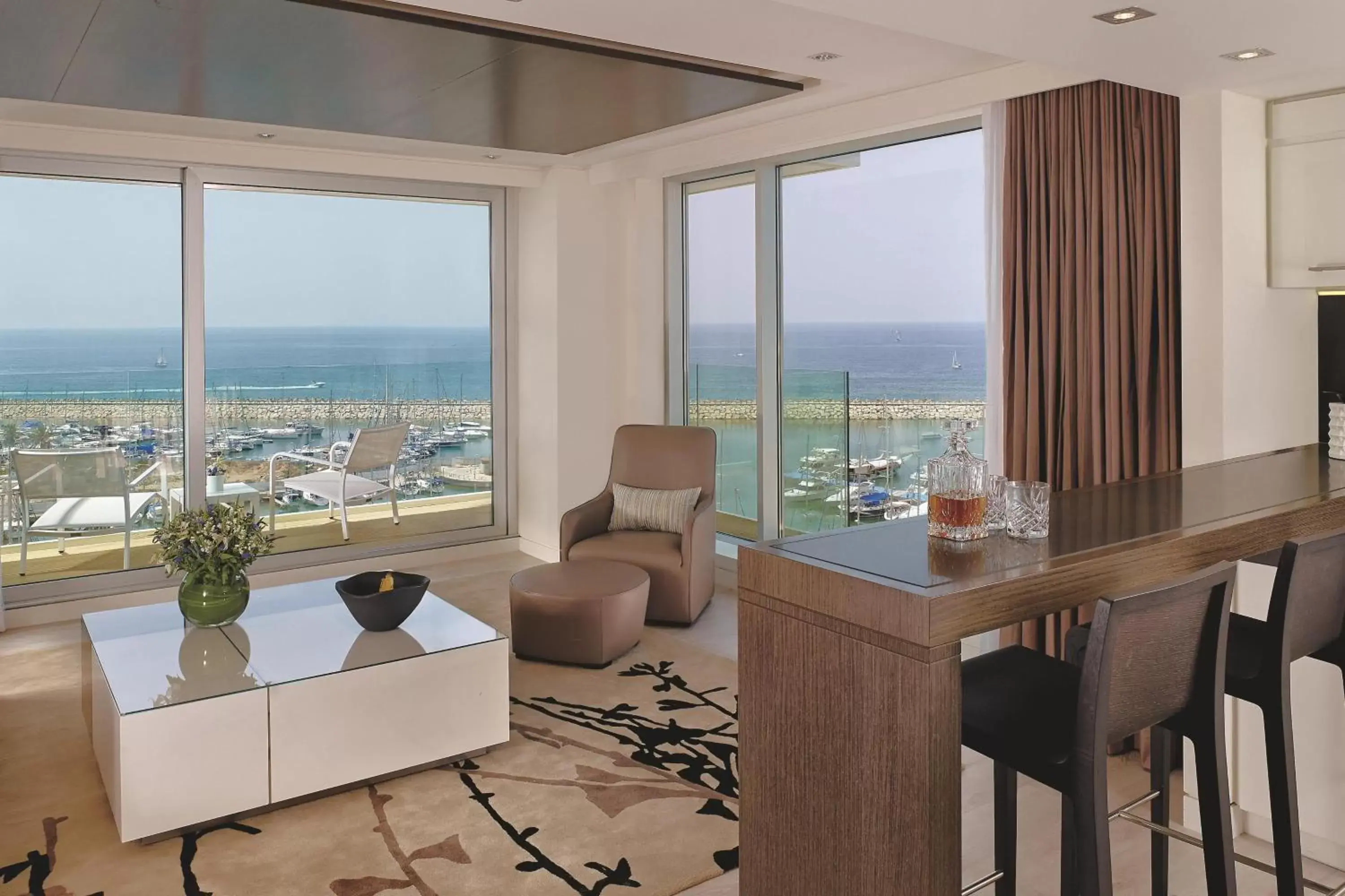 Bedroom in The Ritz-Carlton, Herzliya
