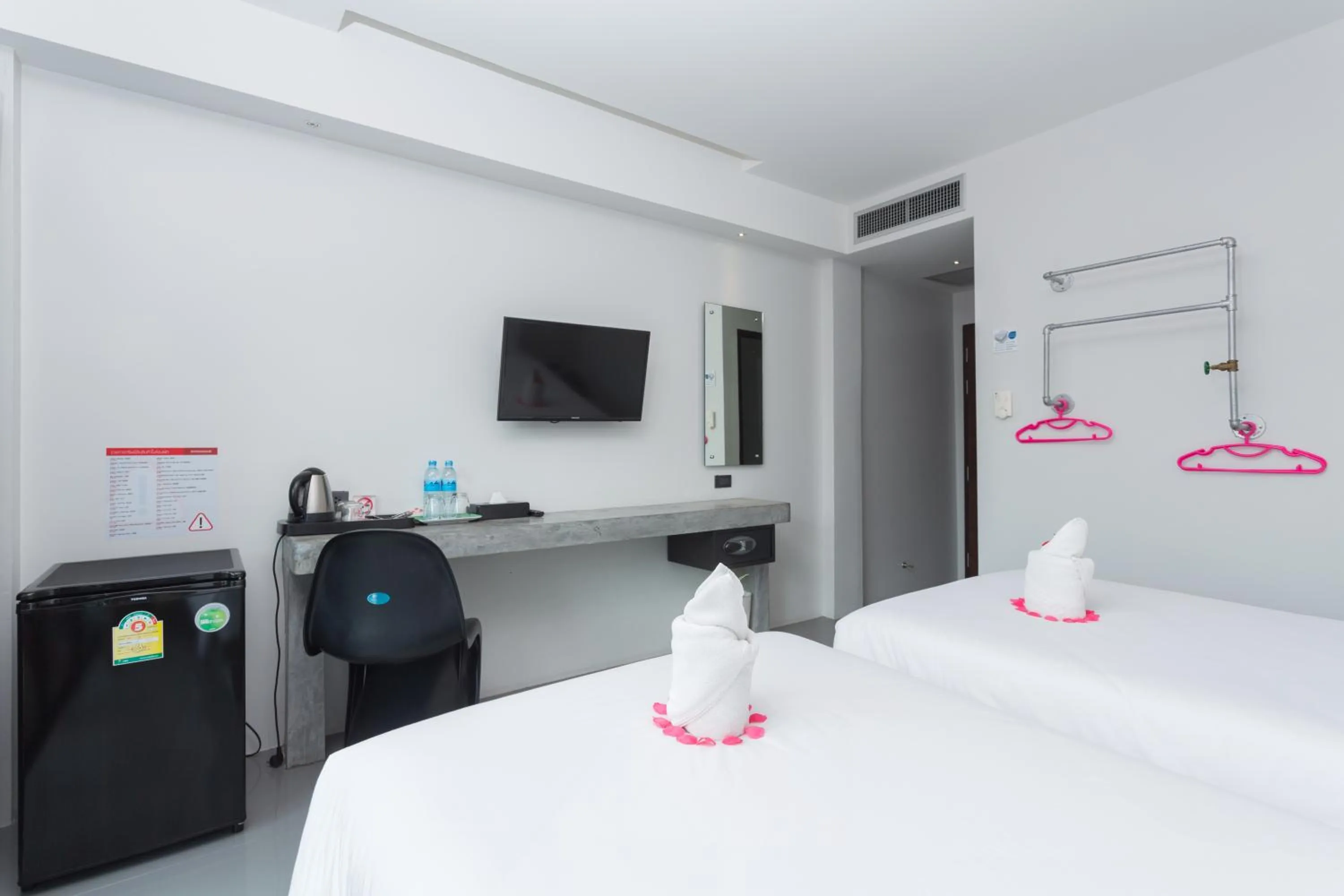 Photo of the whole room, Bed in Riverside Hotel