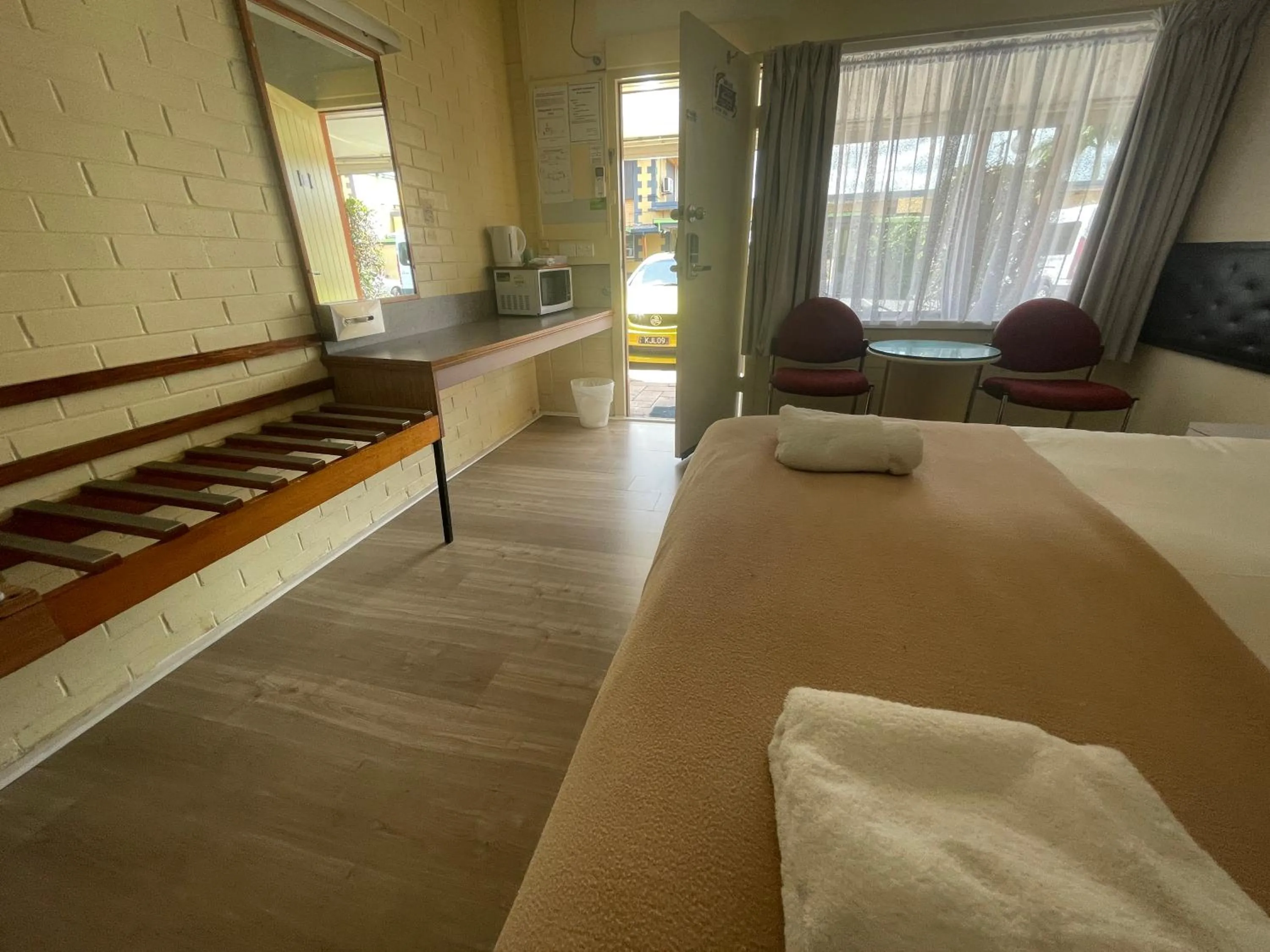 Bedroom, Bed in Arkana Motel