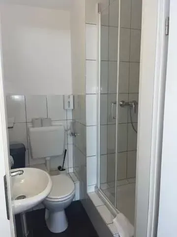 Shower, Bathroom in Hotel Lübecker Hof