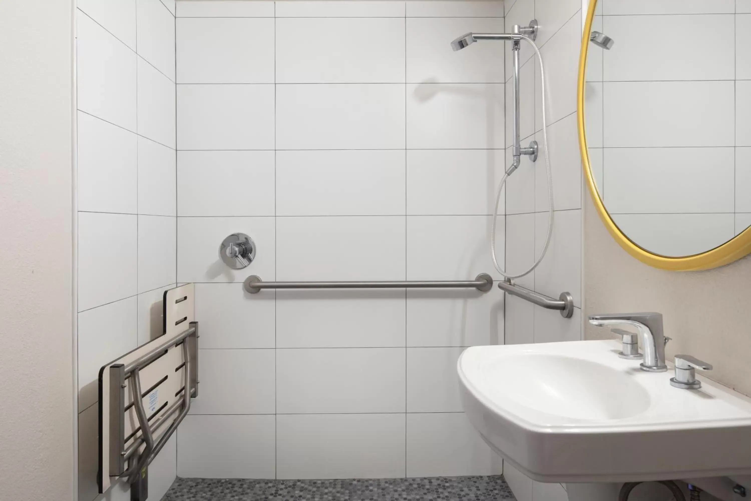 Bathroom in White Sands Hotel