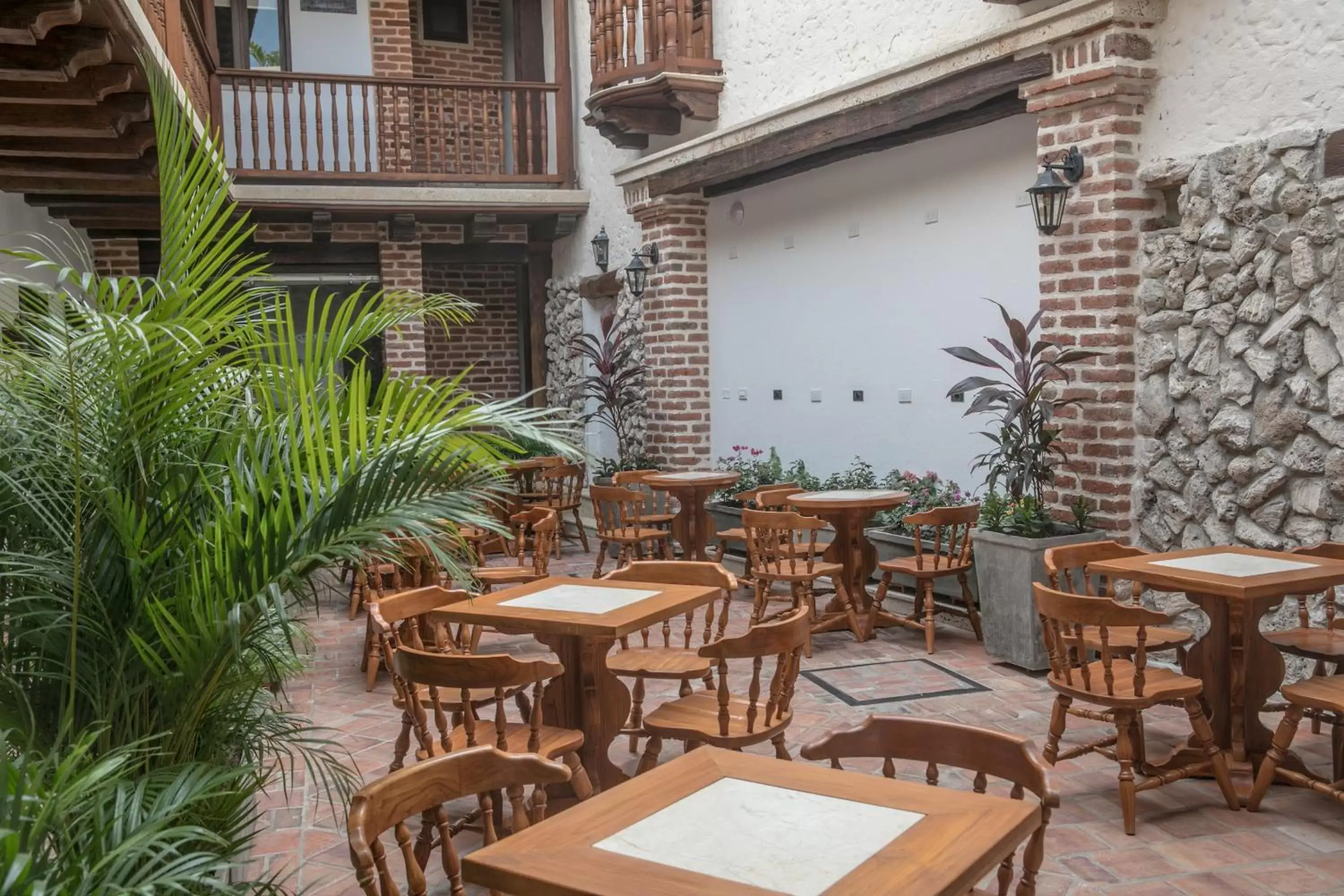 Restaurant/Places to Eat in Getsemani Cartagena Hotel