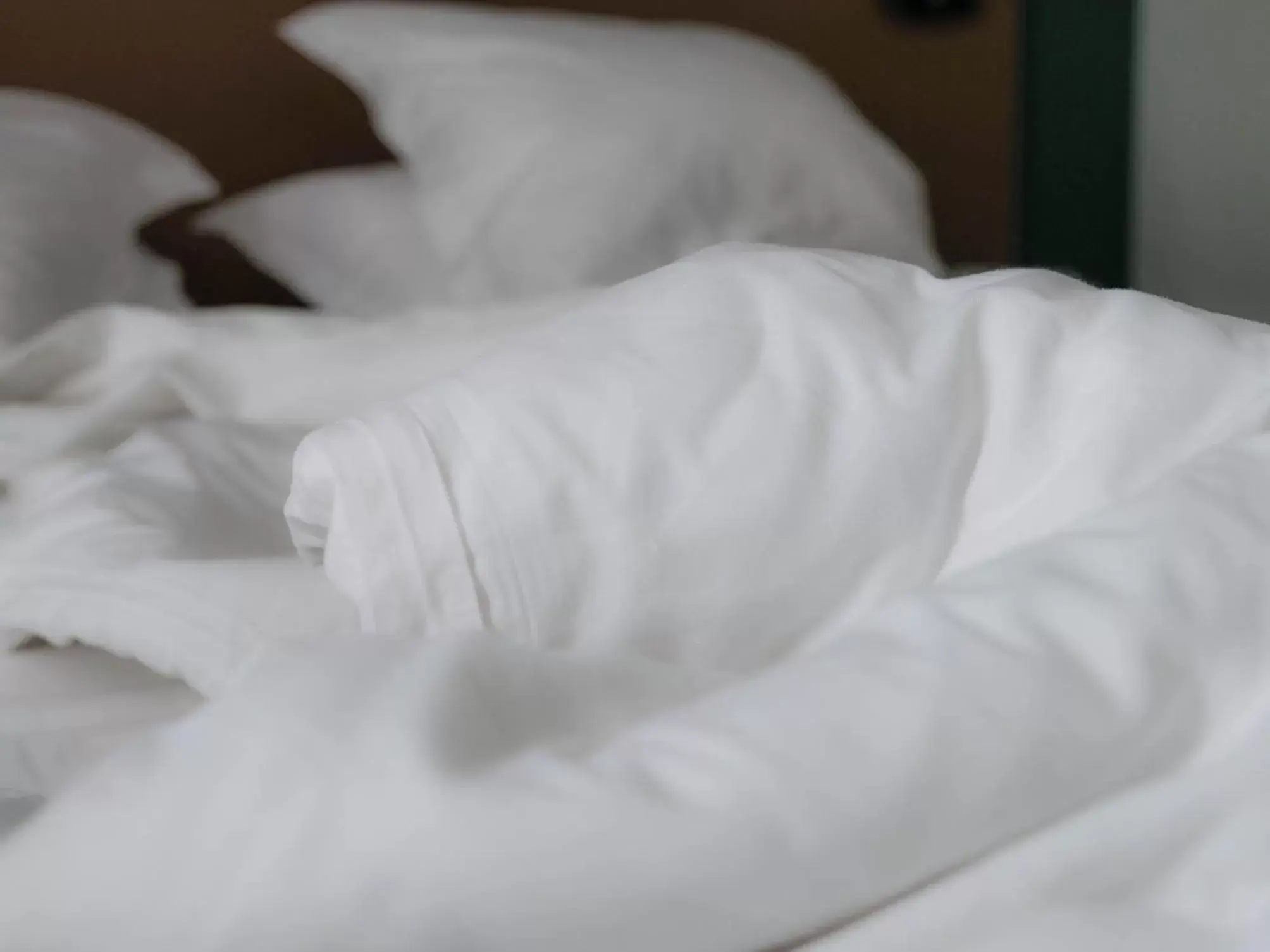 Bed in Logis Hôtel de l'Europe Bed in Logis Hôtel de l'Europe