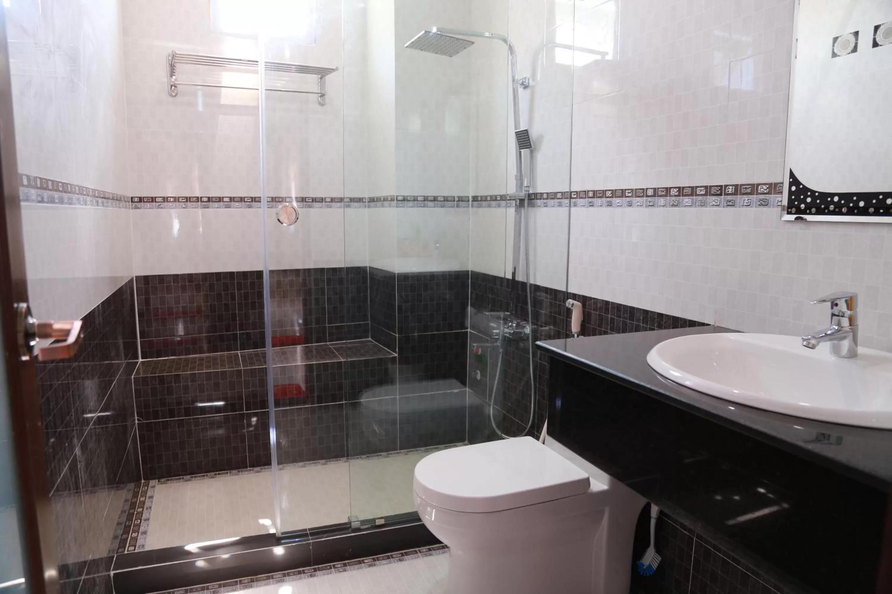 Shower in Ban Mai Hotel 66