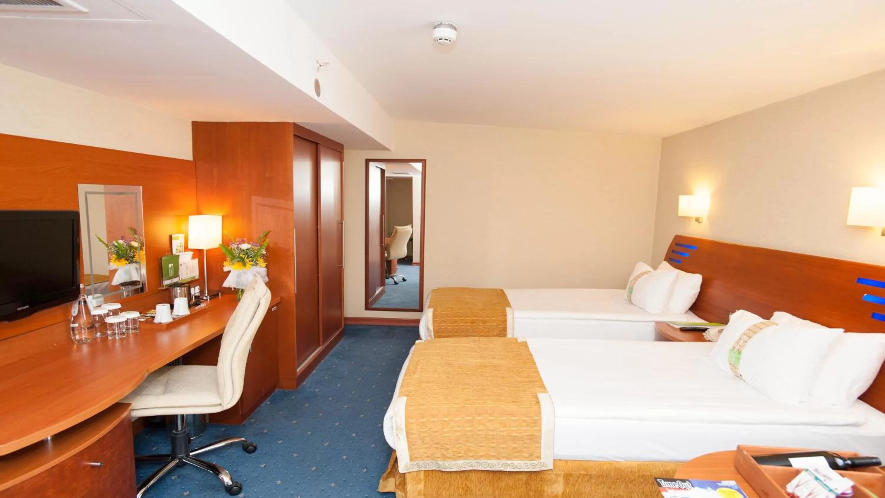 Photo of the whole room, Bed in Holiday Inn Istanbul City by IHG