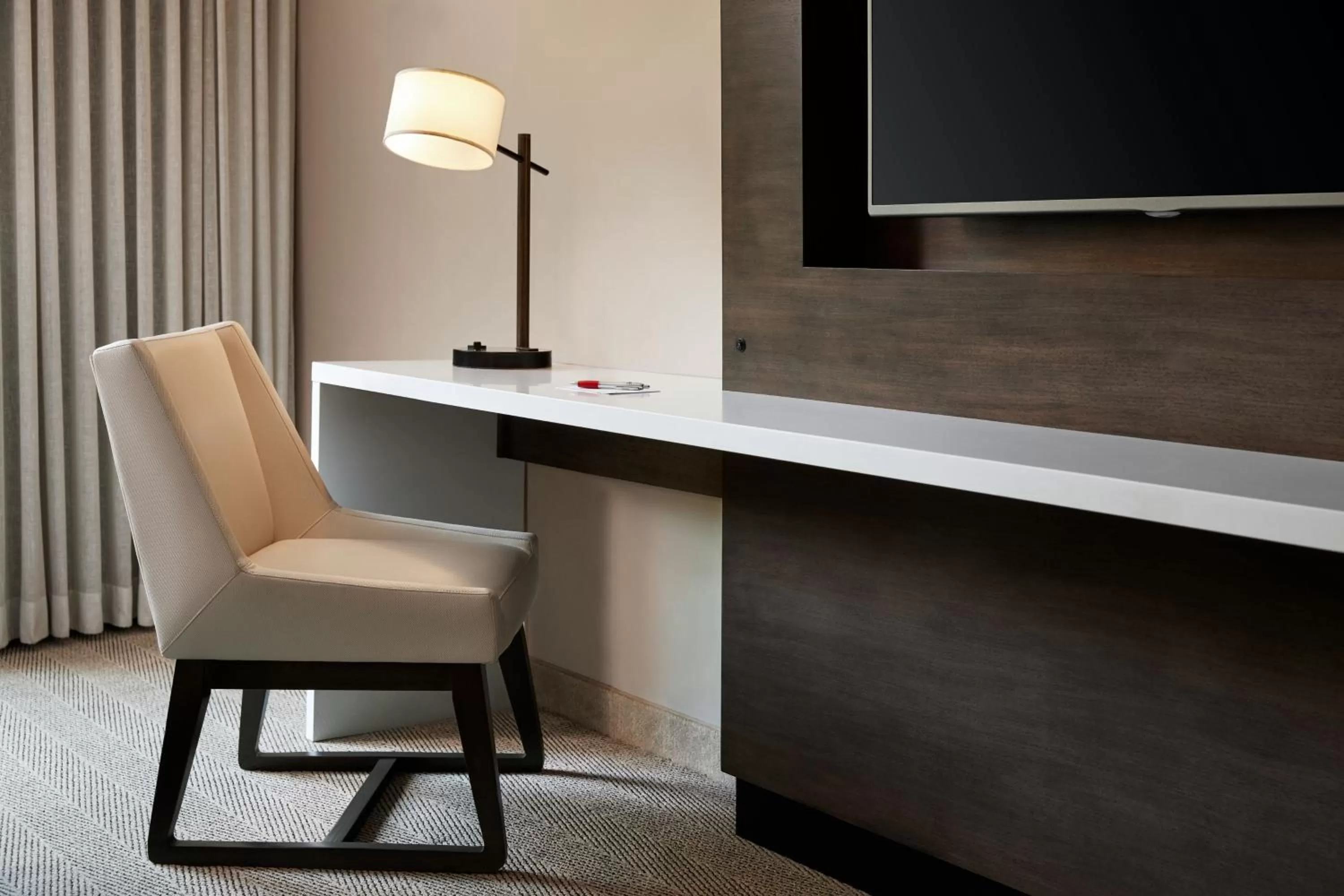 Photo of the whole room in Bethesda Marriott