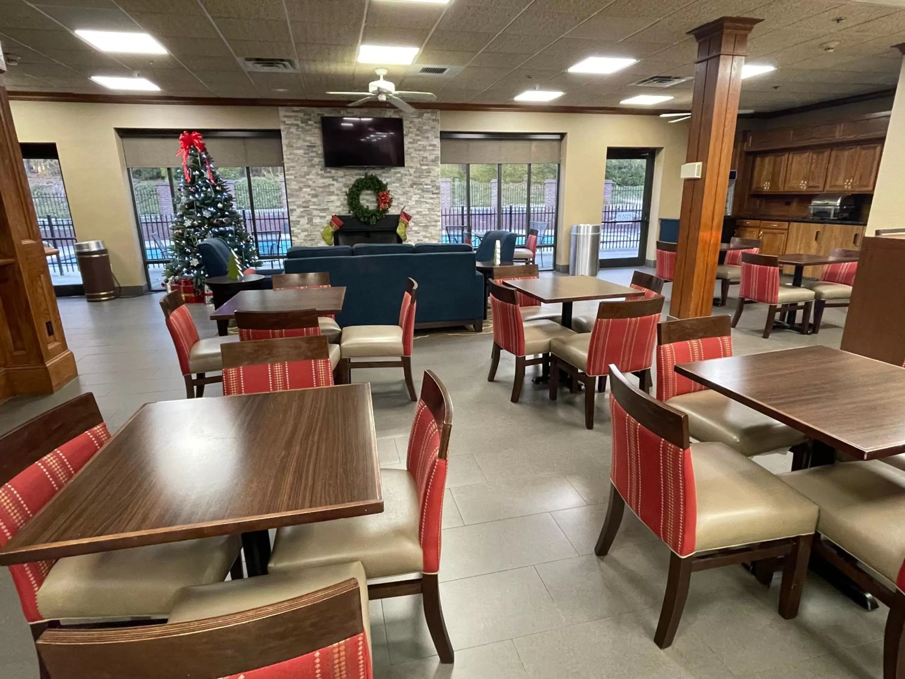 Seating area in Comfort Inn Pinehurst - Southern Pines