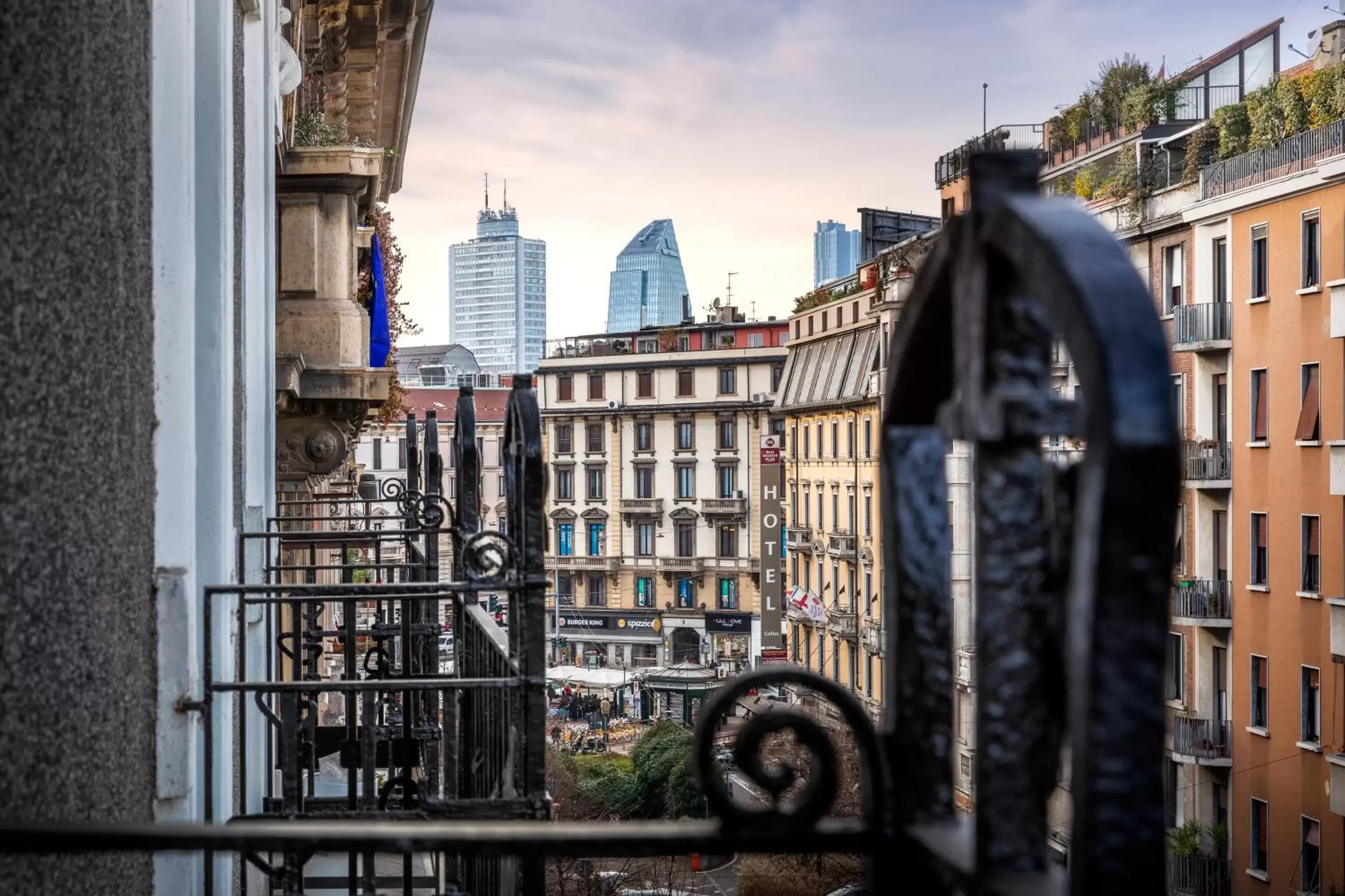 City view in LHP Hotel Napoleon