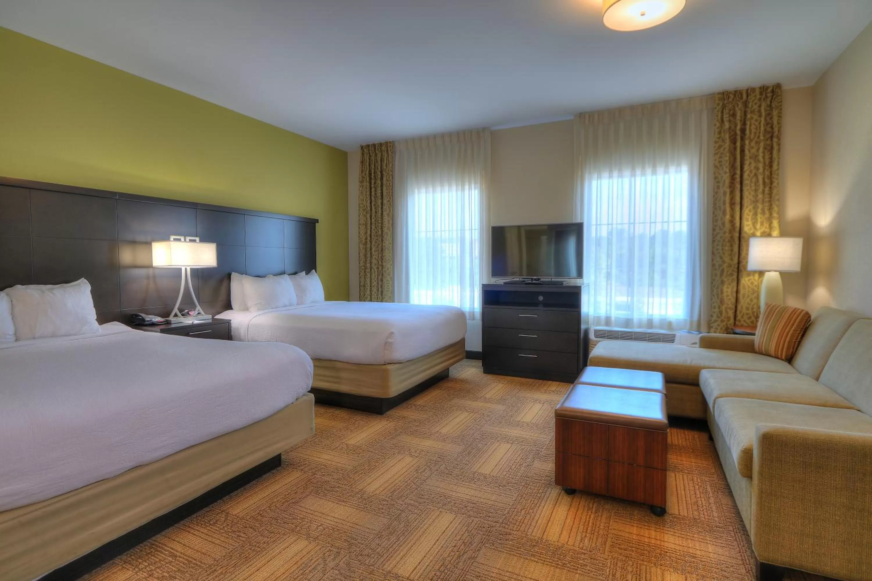 Photo of the whole room, Bed in Staybridge Suites Knoxville West by IHG