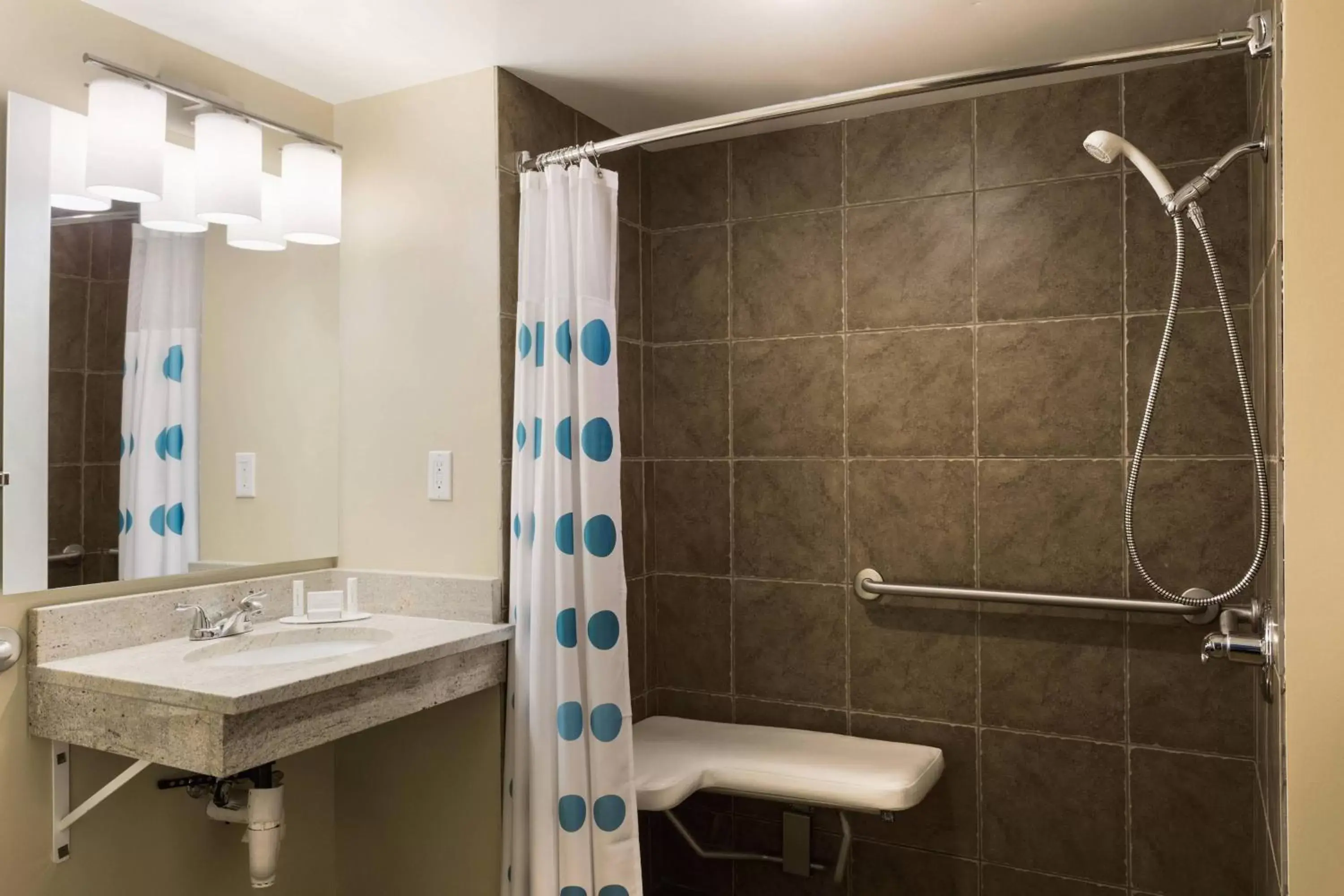 Bathroom in TownePlace Suites Salt Lake City Layton