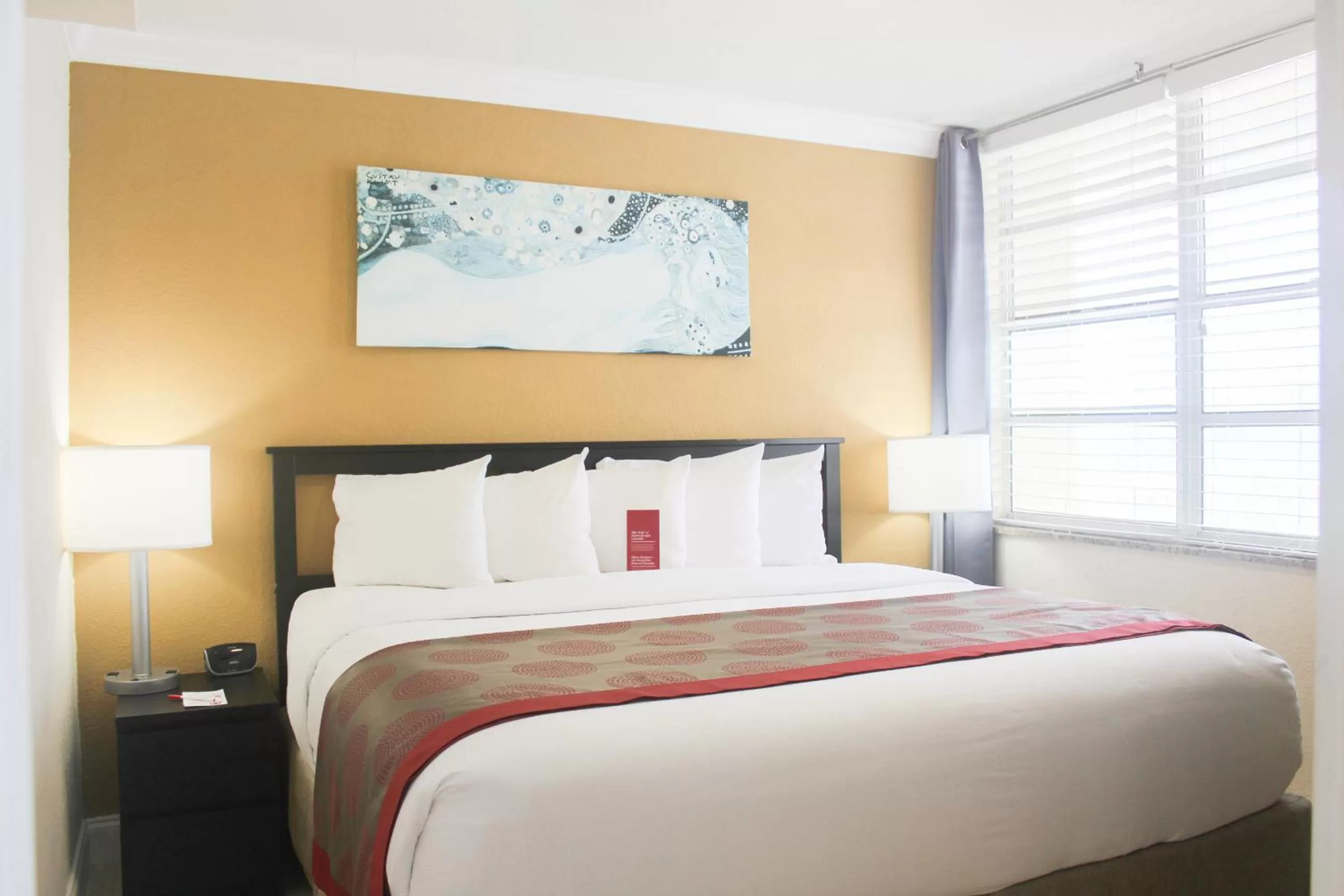 Bed in Ramada Plaza by Wyndham Marco Polo Beach Resort