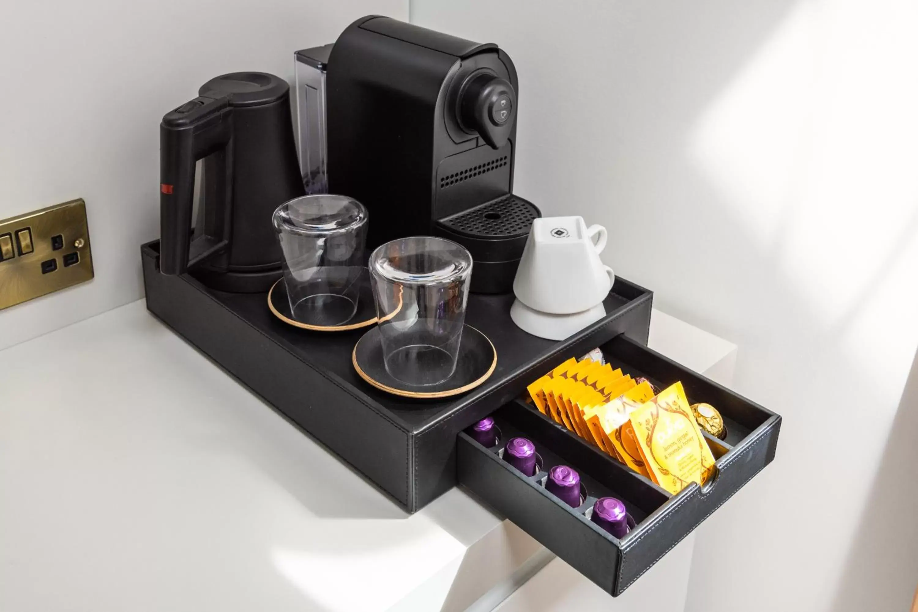 Coffee/tea facilities in Number 59 - Irish Stay Group