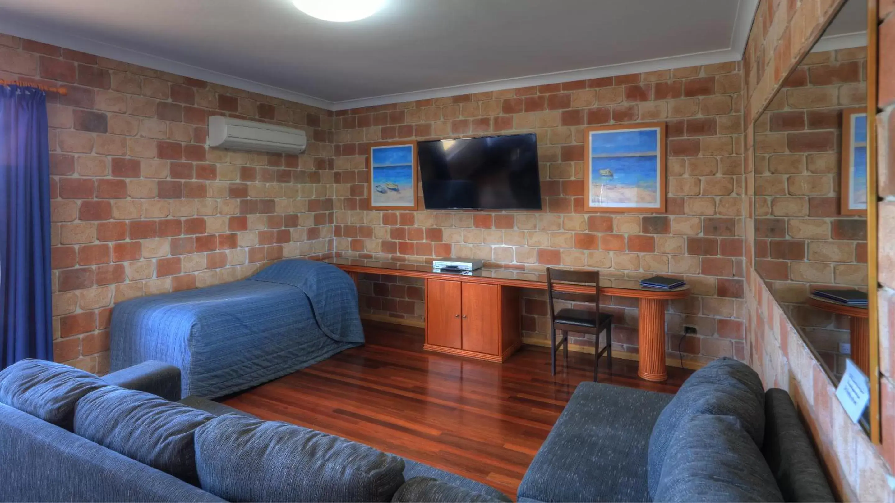 Seating Area in Golfers Inn