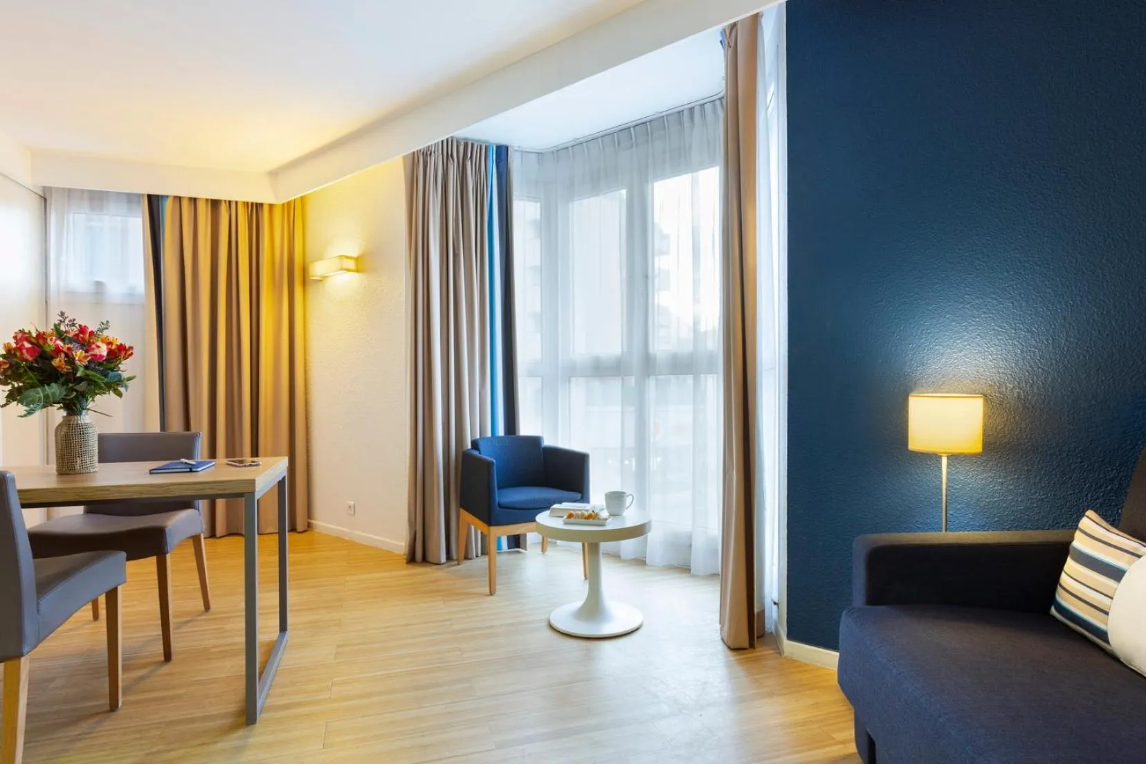 Seating area in Citadines Croisette Cannes