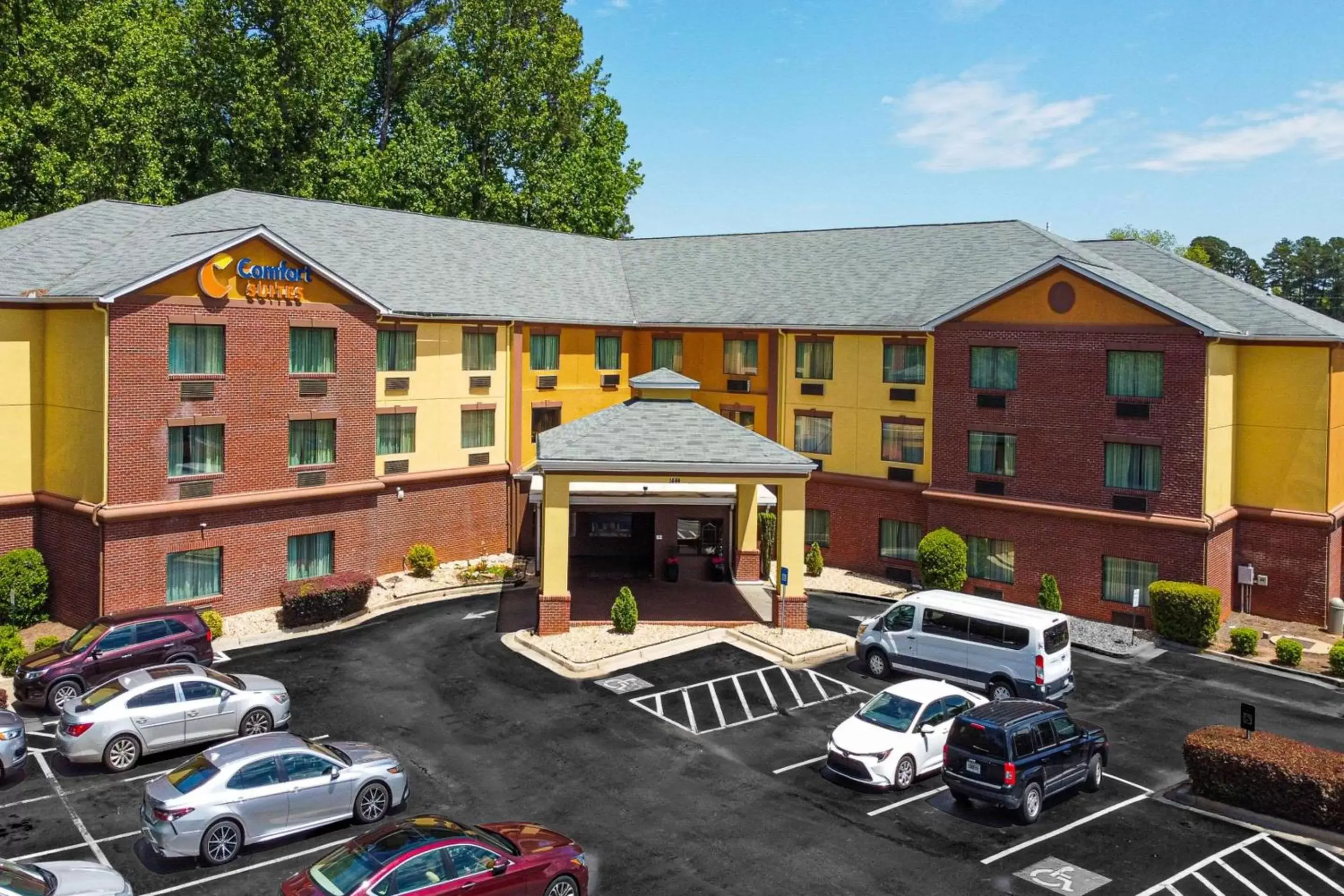 Property building in Comfort Suites Morrow- Atlanta South Property building in Comfort Suites Morrow- Atlanta South