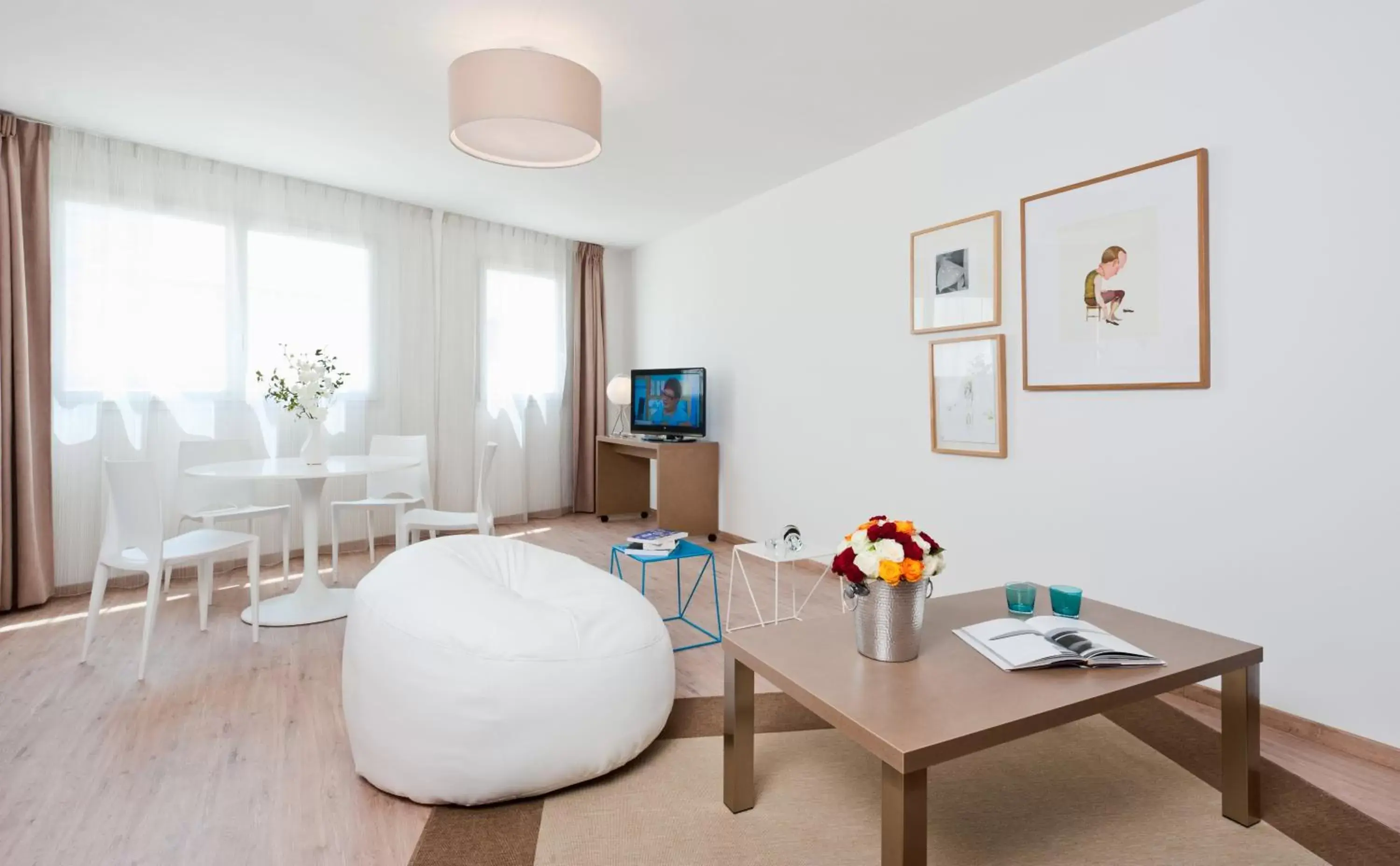 Living room, Seating Area in Ténéo Apparthotel Talence Arthena