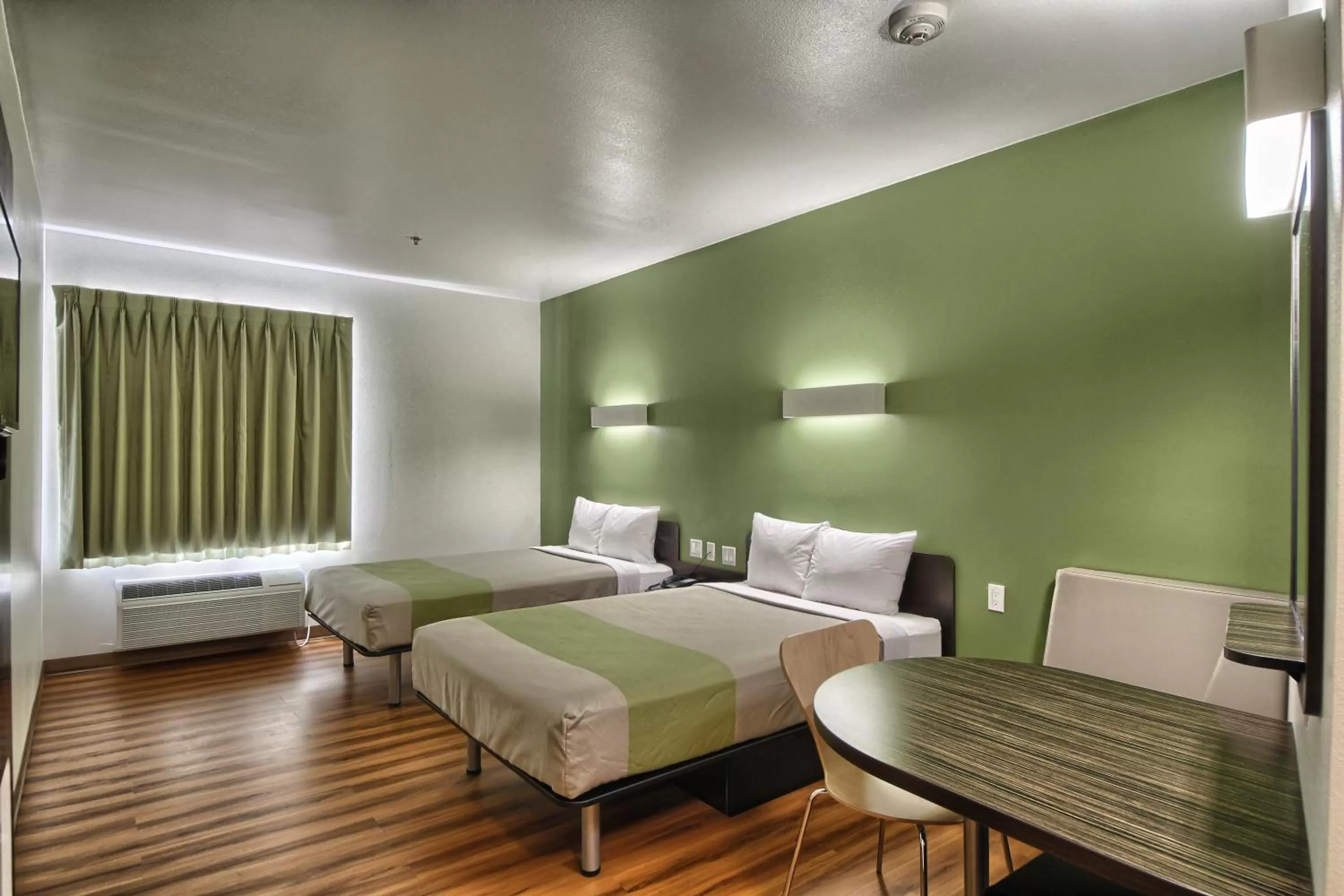 Bedroom, Bed in Motel 6-Weslaco, TX