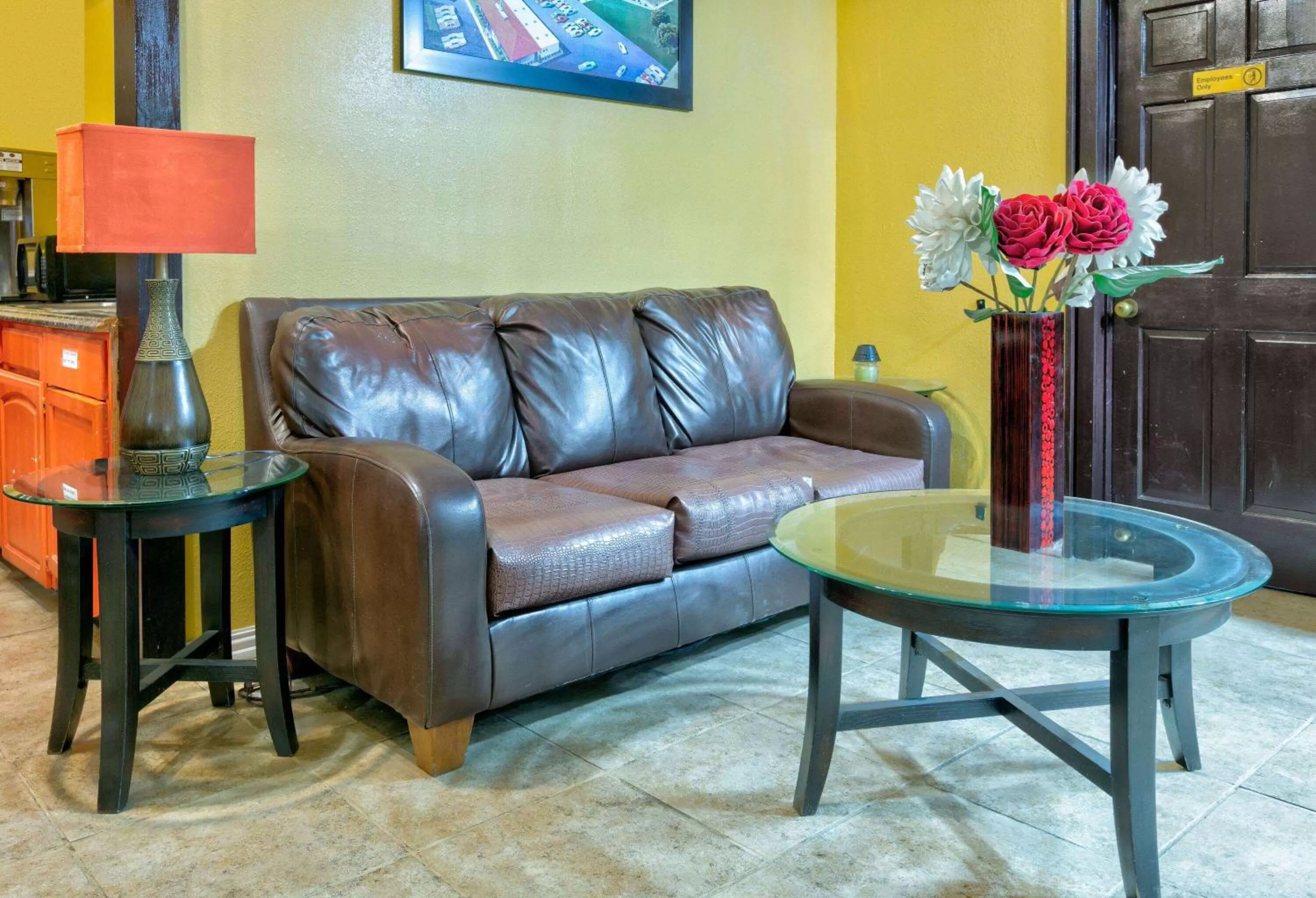 Lobby or reception in Howard Johnson by Wyndham San Marcos