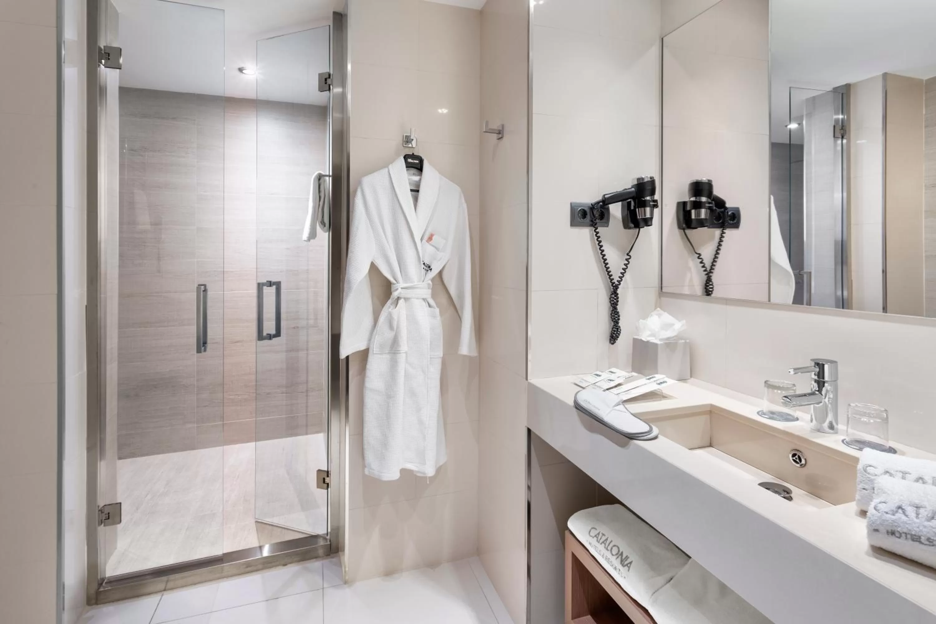 Bathroom in Catalonia Plaza Mayor