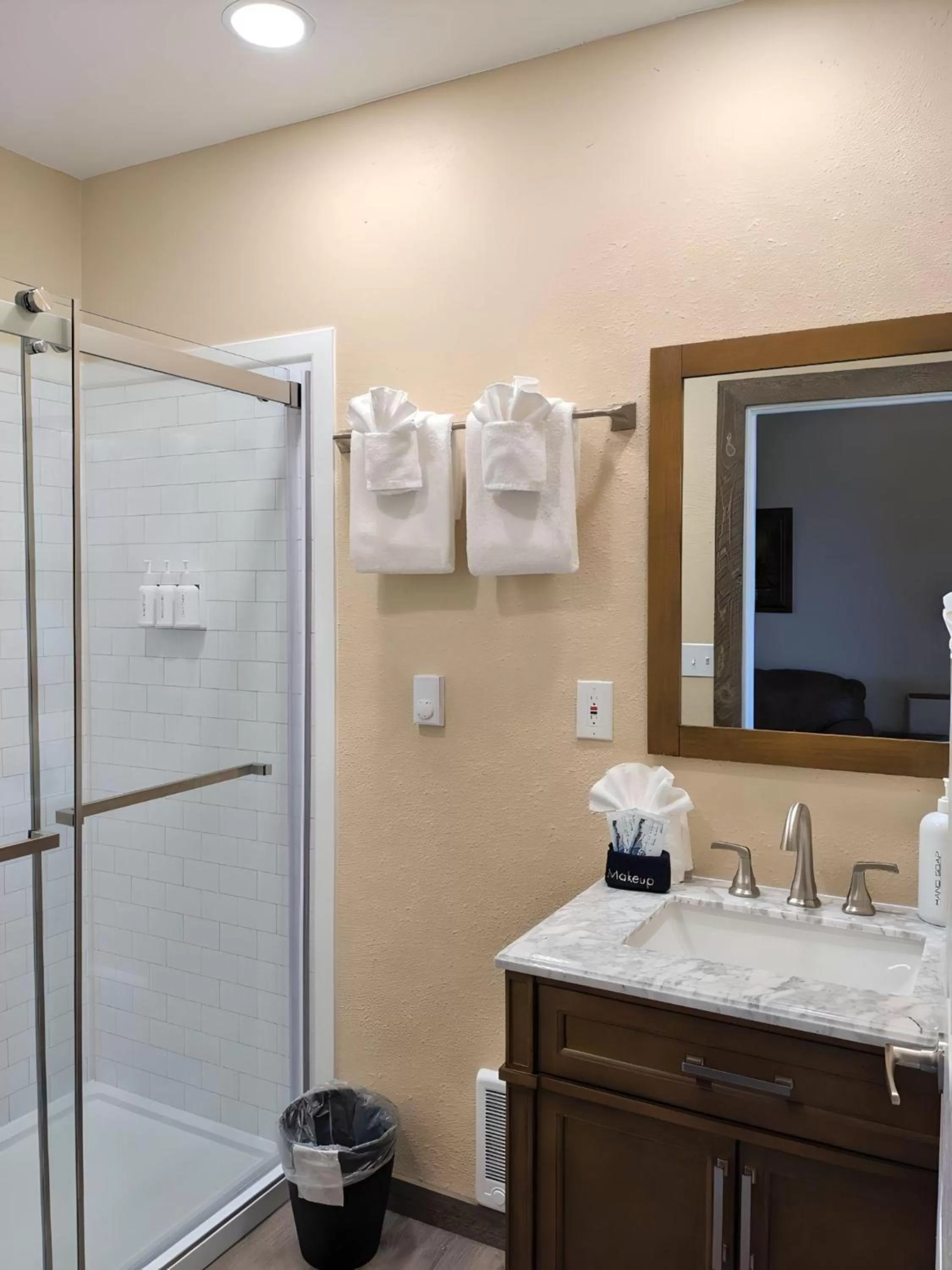 Shower in Wanderlust Inn