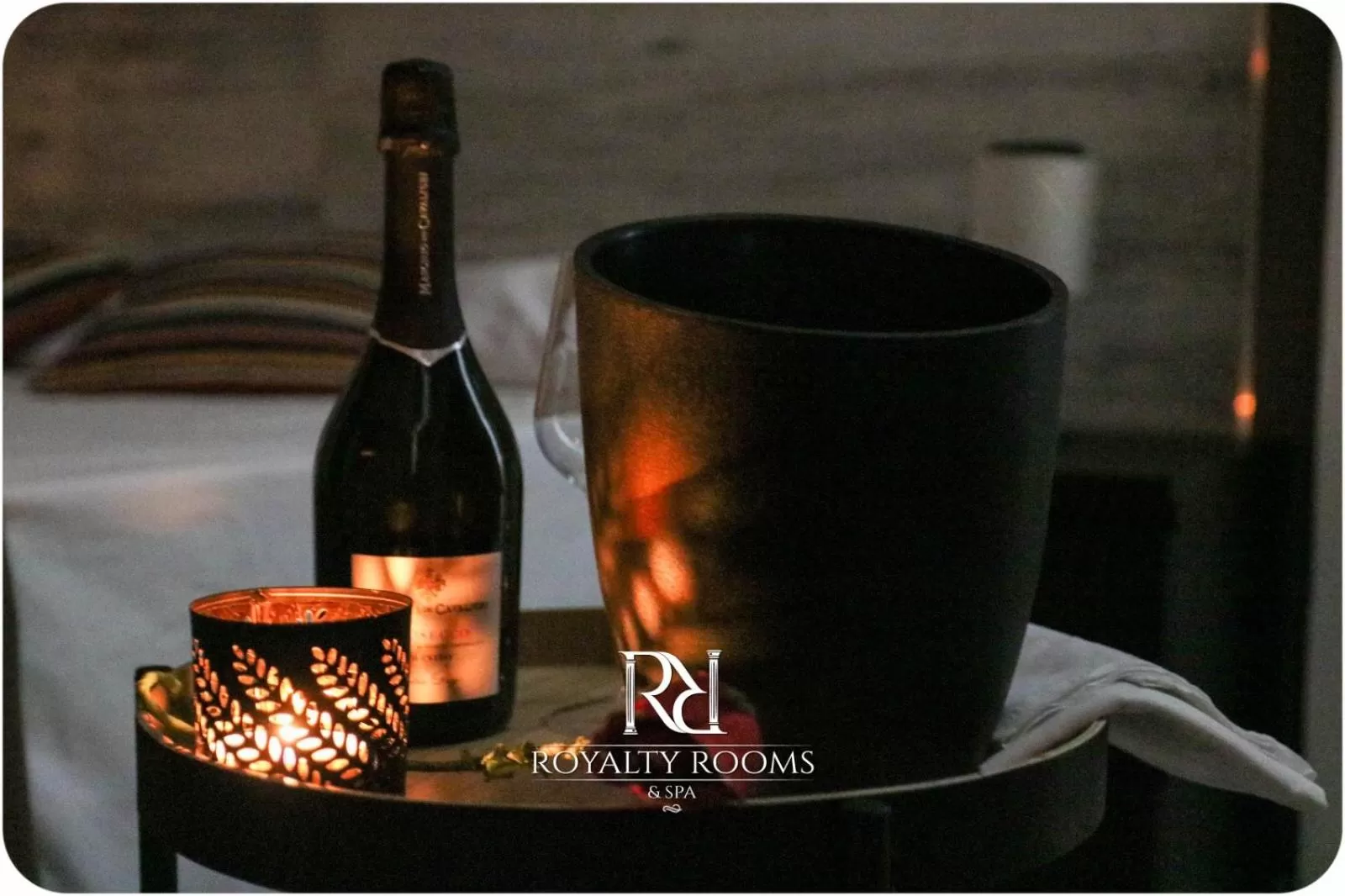 Food and drinks in Royalty Rooms & Spa