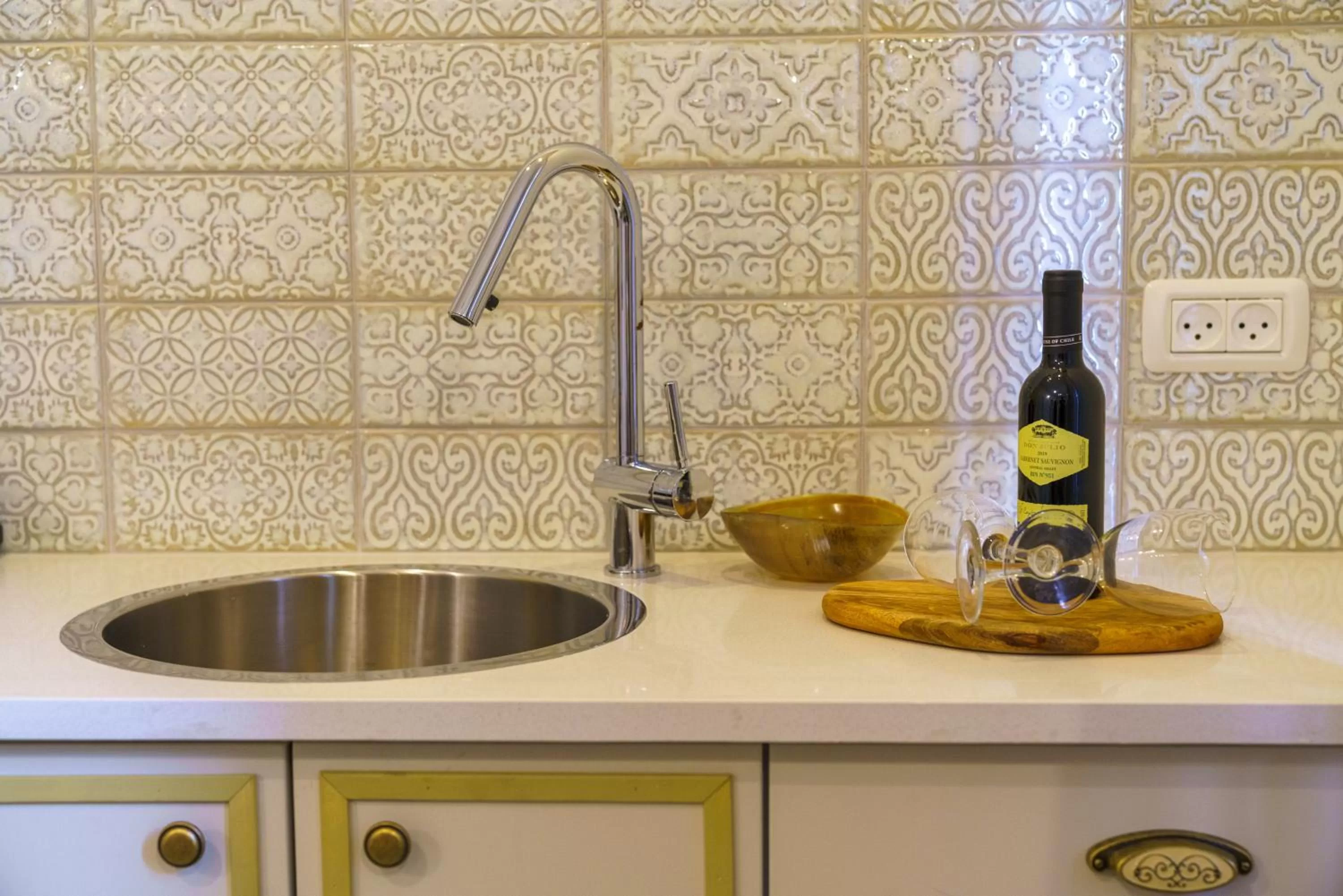 Kitchen or kitchenette in The Way Inn - Boutique Suites