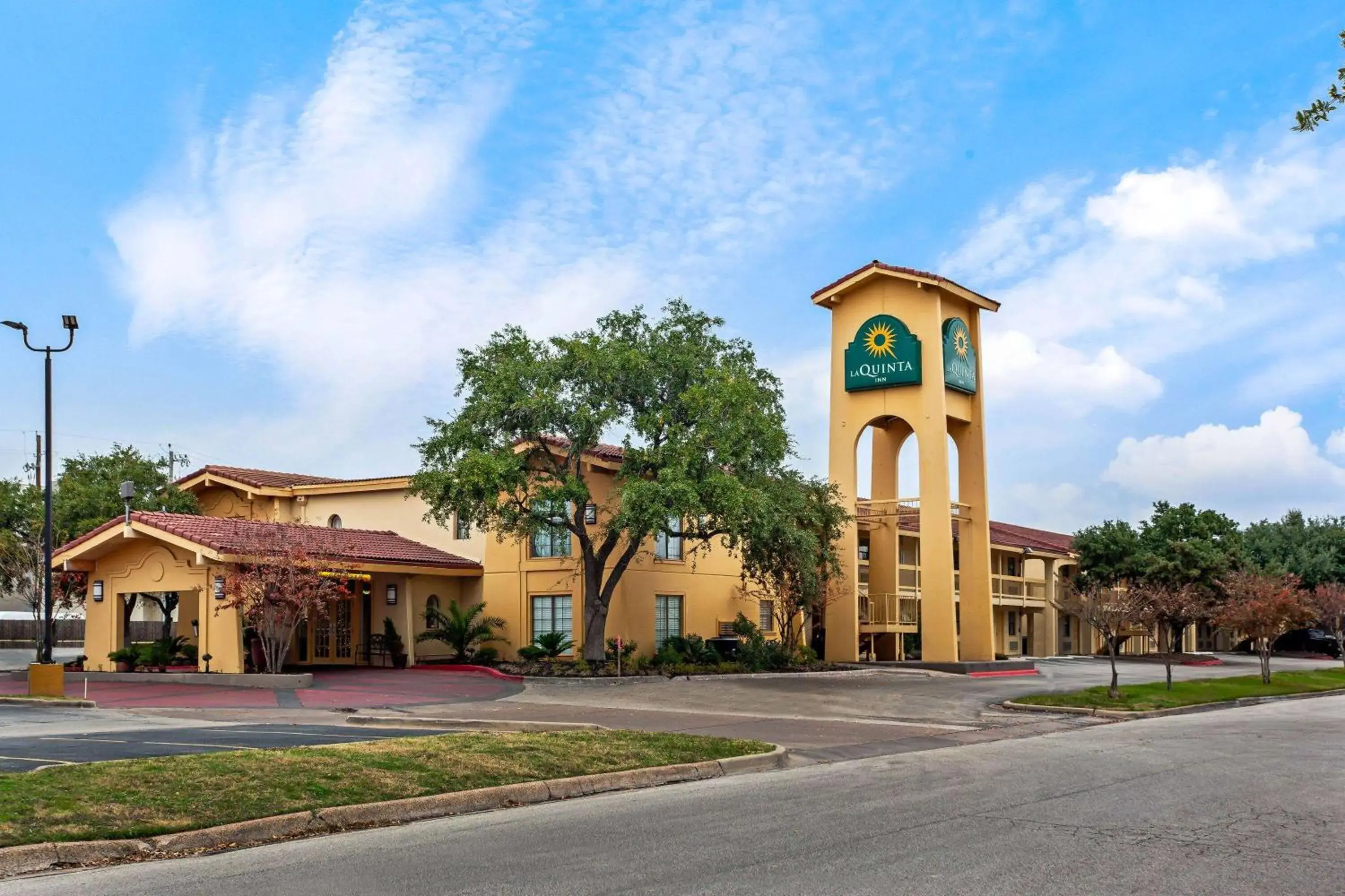 Property Building in La Quinta Inn by Wyndham College Station