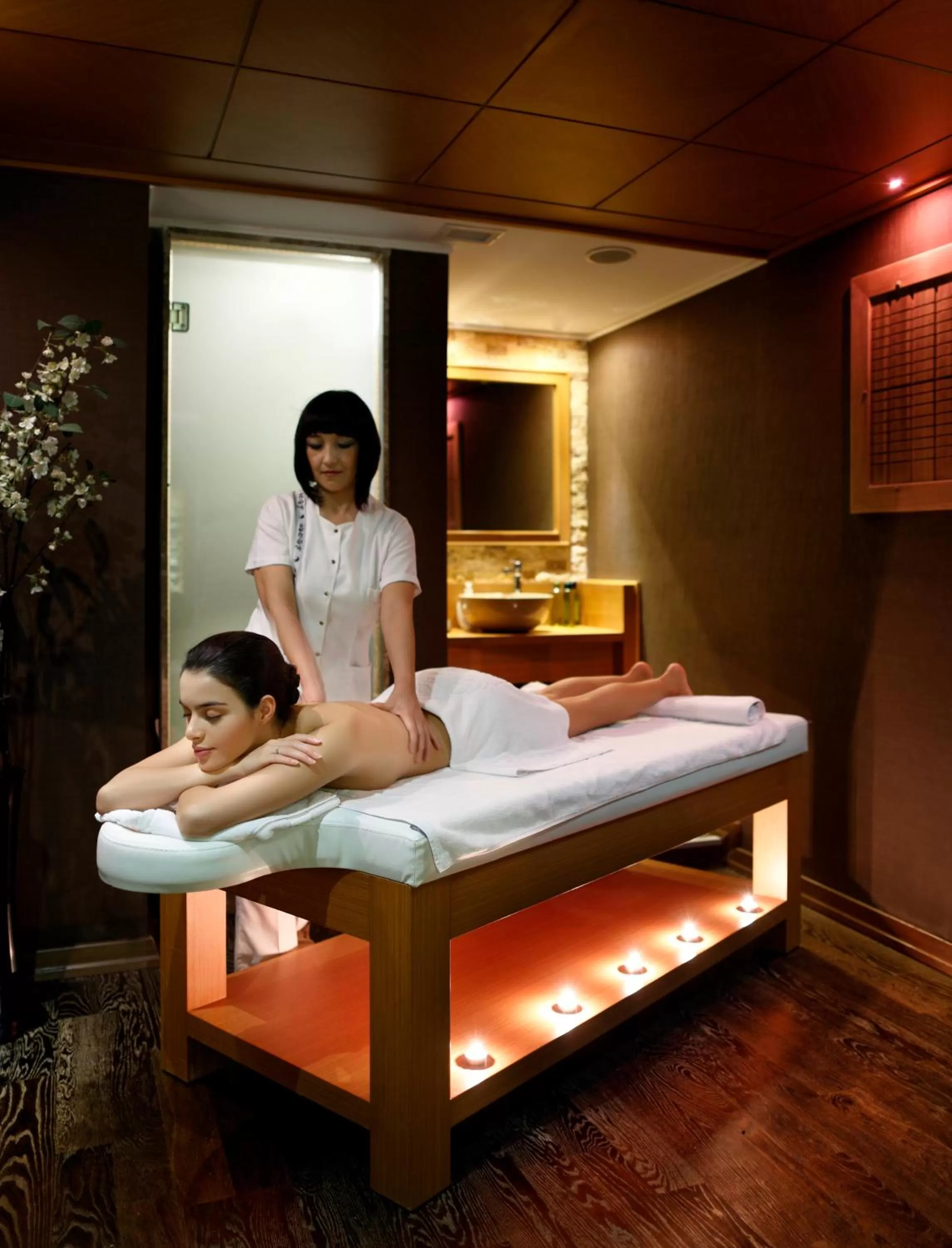 Spa and wellness centre/facilities in Darkhill Hotel