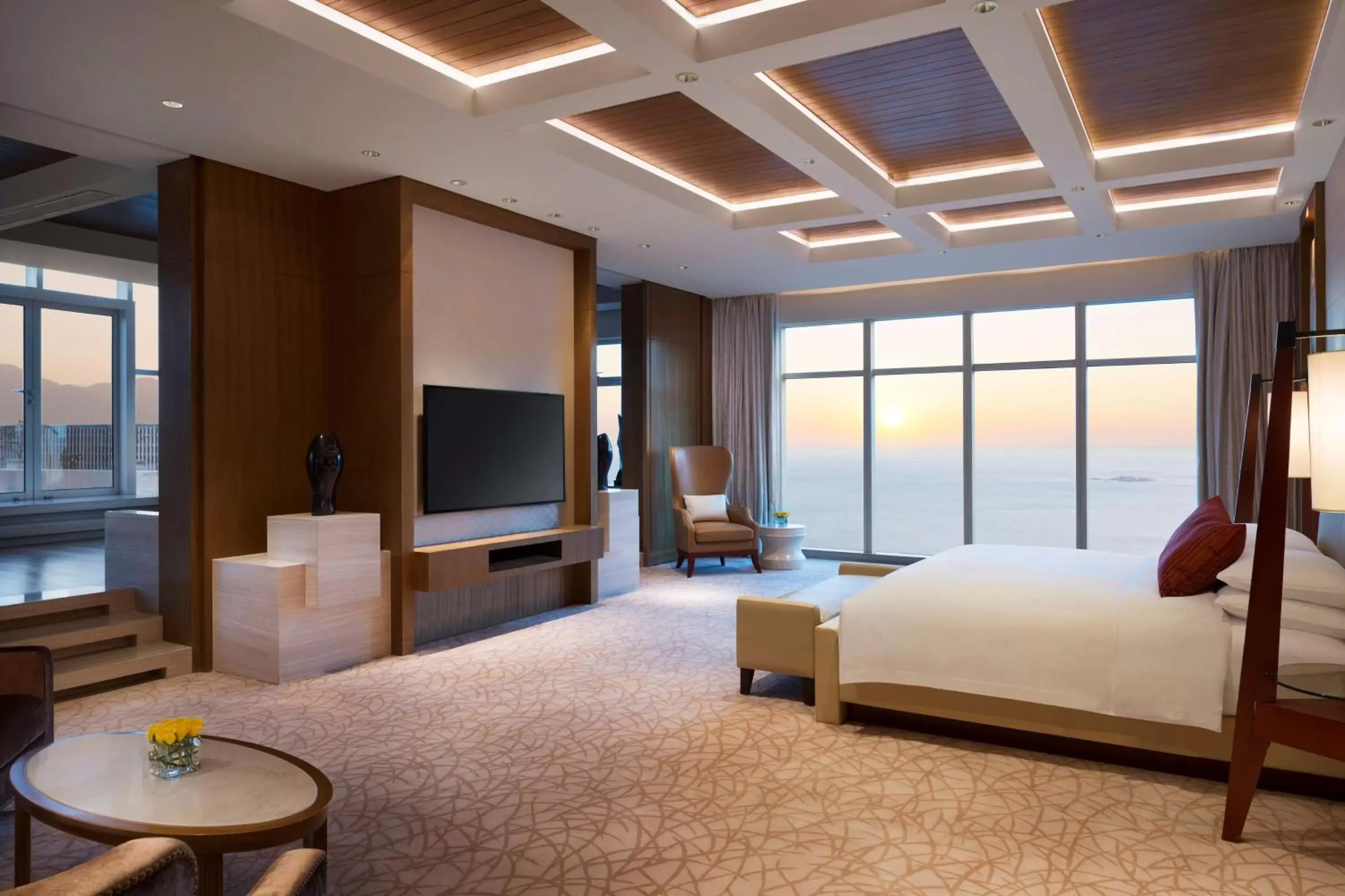 Photo of the whole room in Hyatt Regency Qingdao - Stone old beach - Exhibition Center