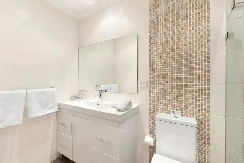Bathroom in Checkers Resort