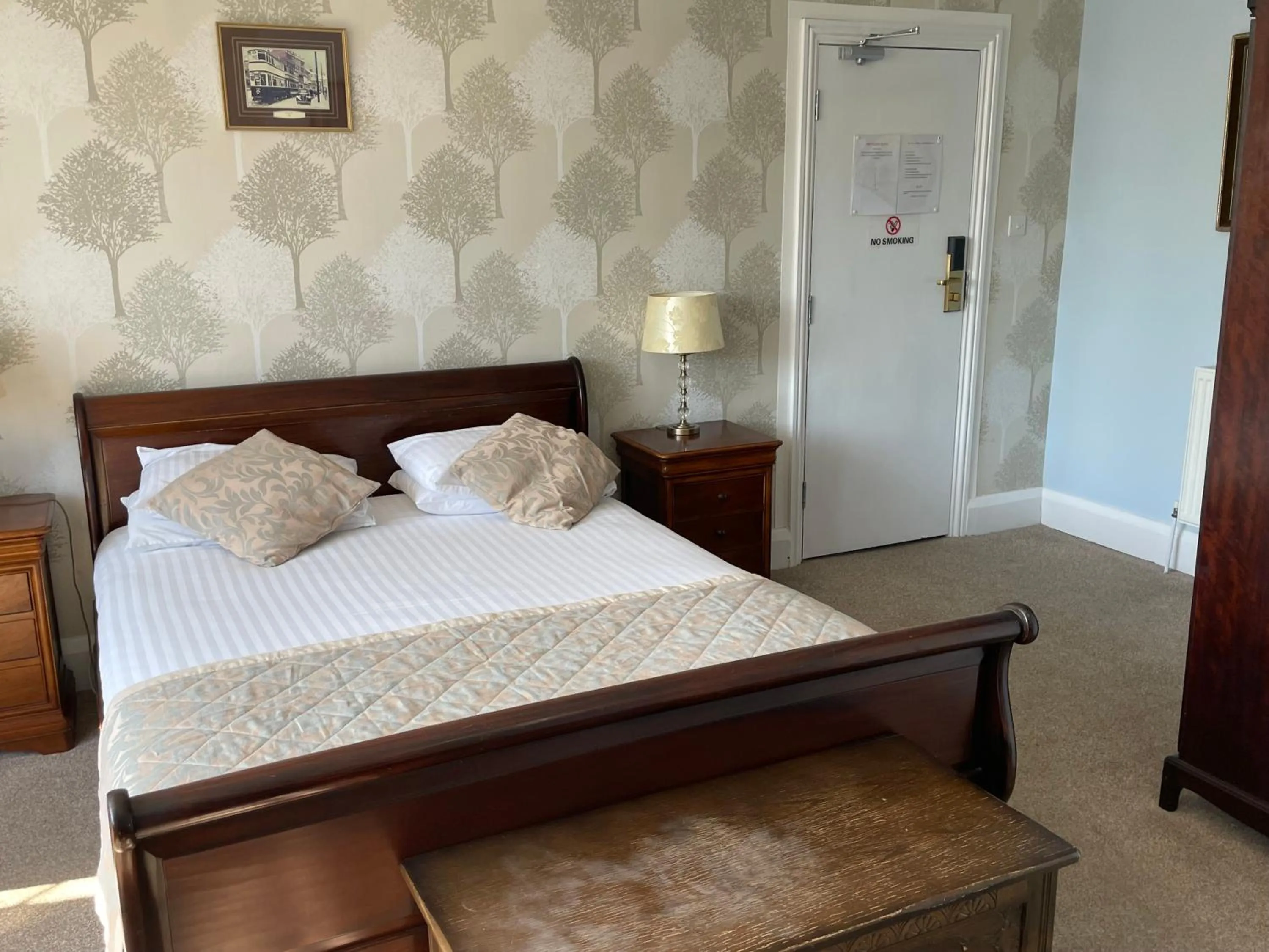 Bedroom, Bed in Yellow Mountain Hotel