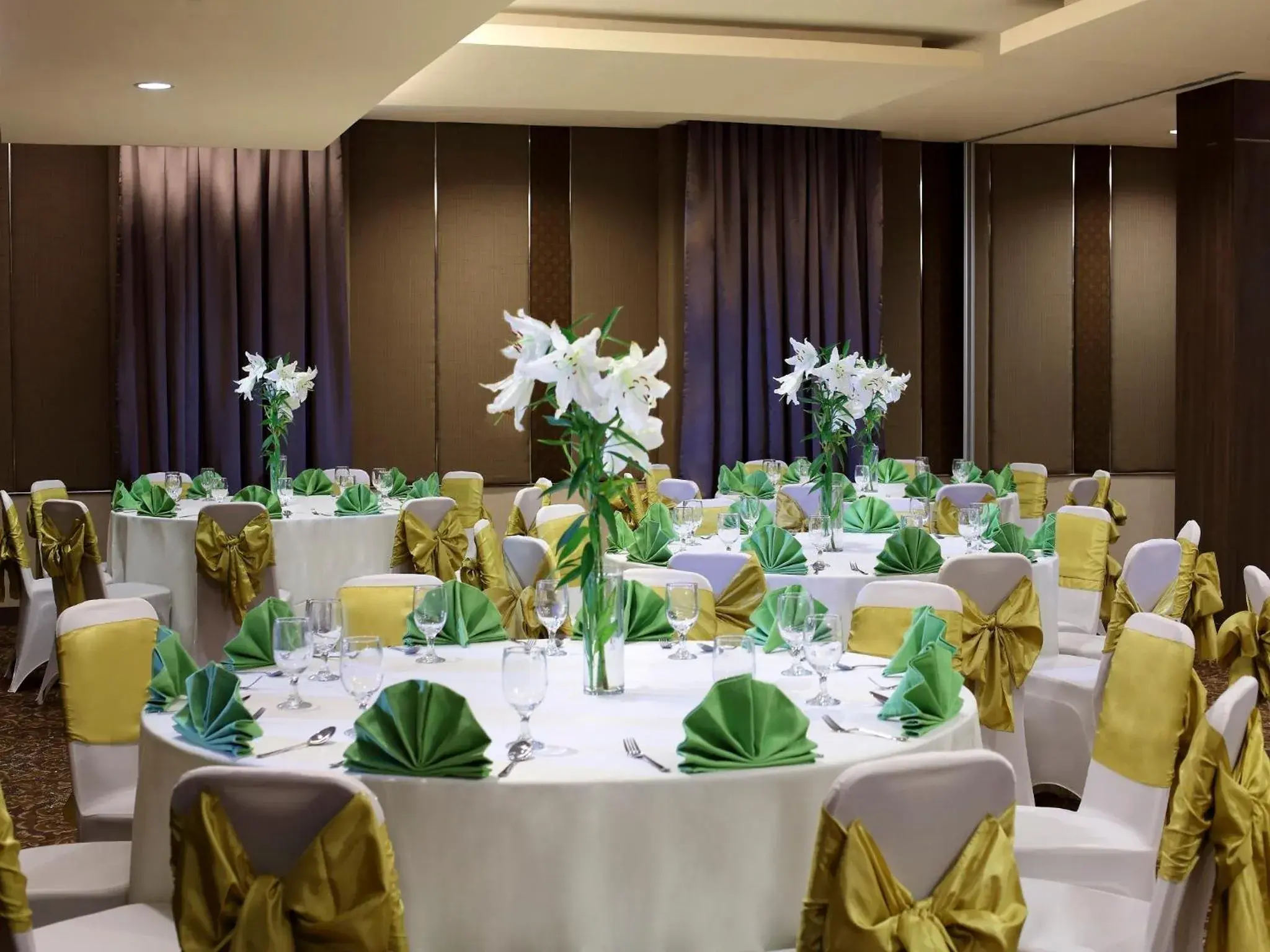 Business facilities, Banquet Facilities in Hotel Santika Depok