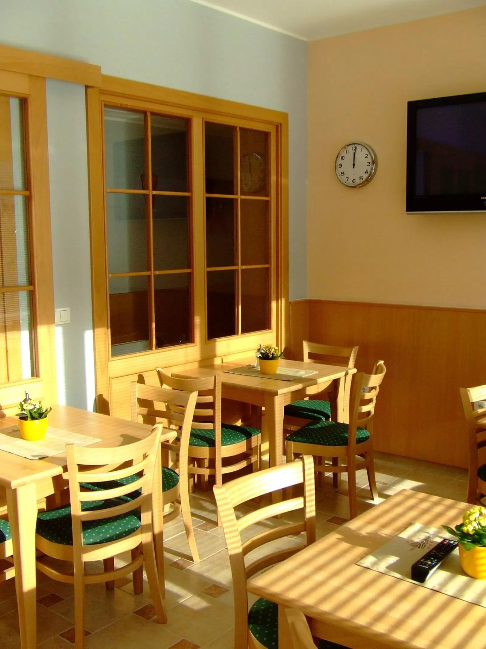 Restaurant/places to eat in Guest House Pri Gondoli