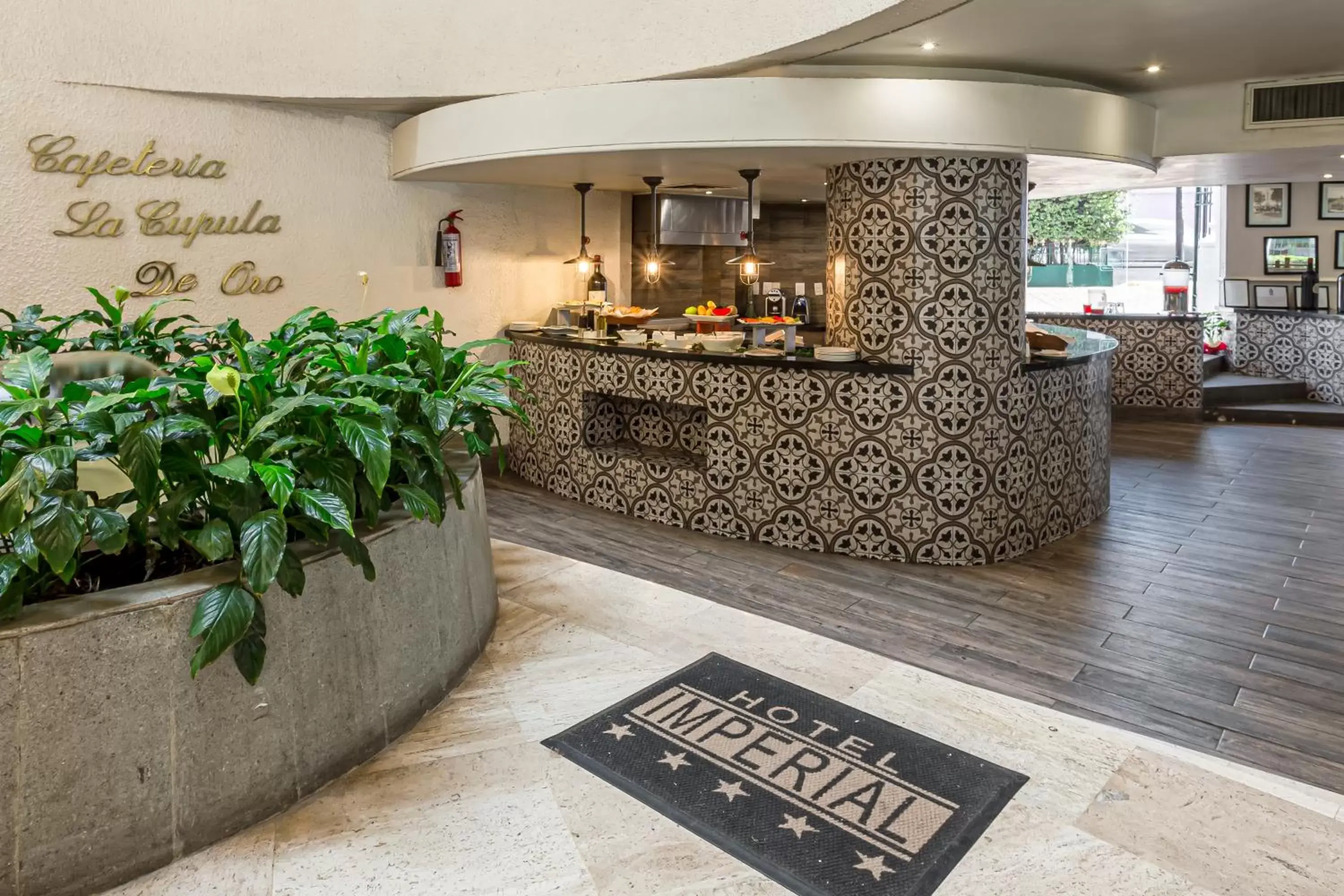 Breakfast, Lobby/Reception in Hotel Imperial Reforma