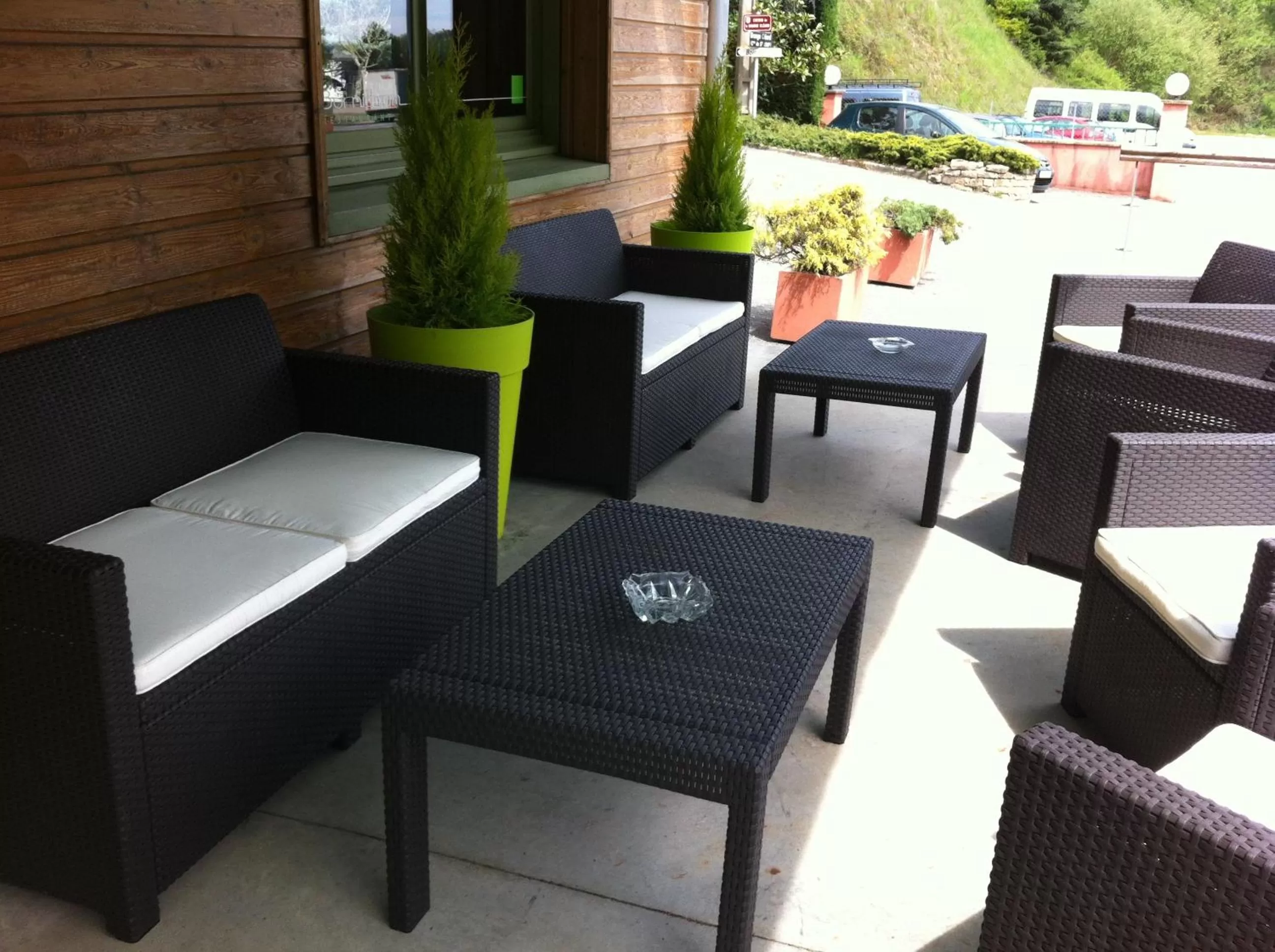 Patio in Logis Hôtel Burnichon