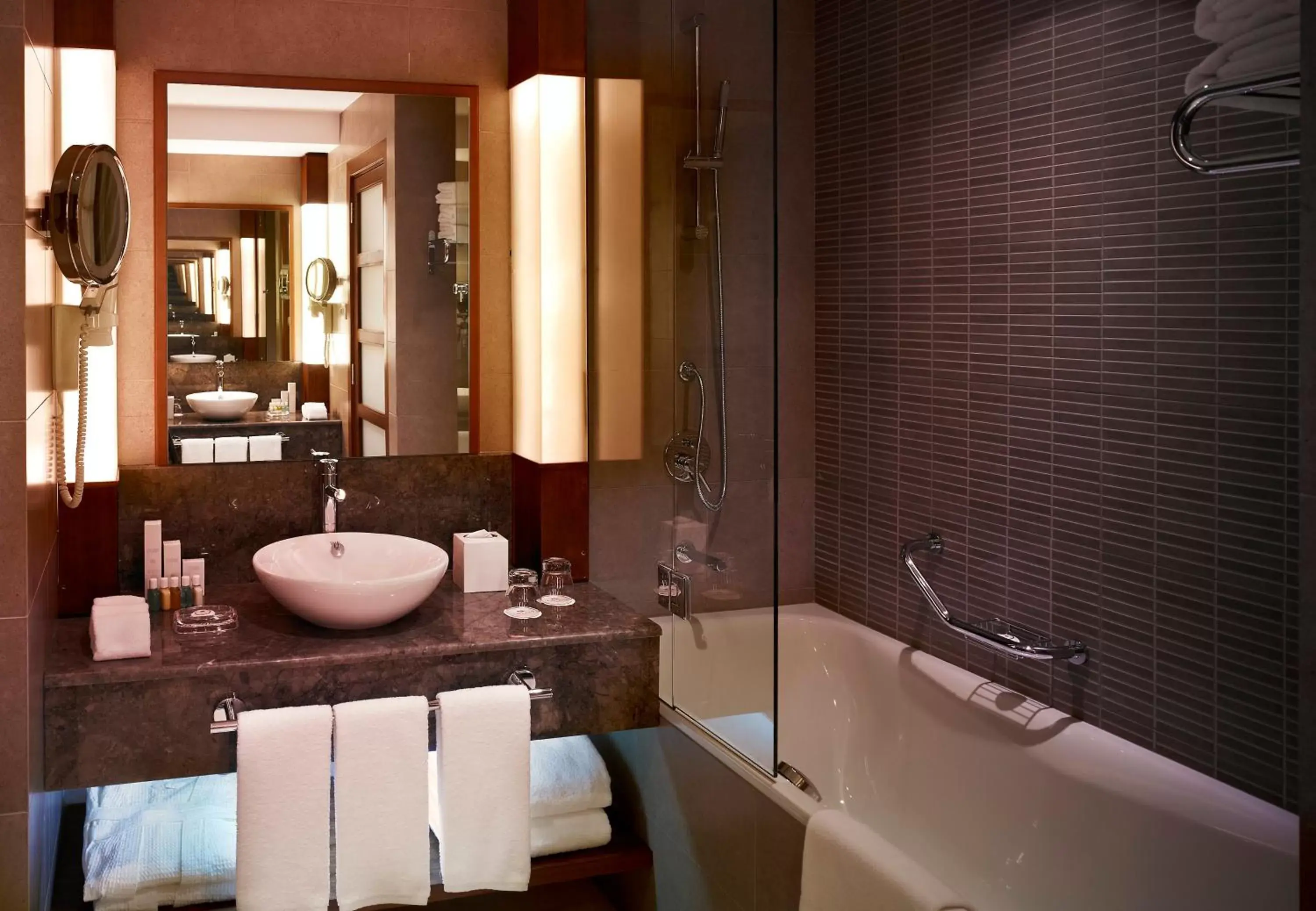 King Room with Garden View - Non-Smoking in Crowne Plaza Sohar by IHG King Room with Garden View - Non-Smoking in Crowne Plaza Sohar by IHG