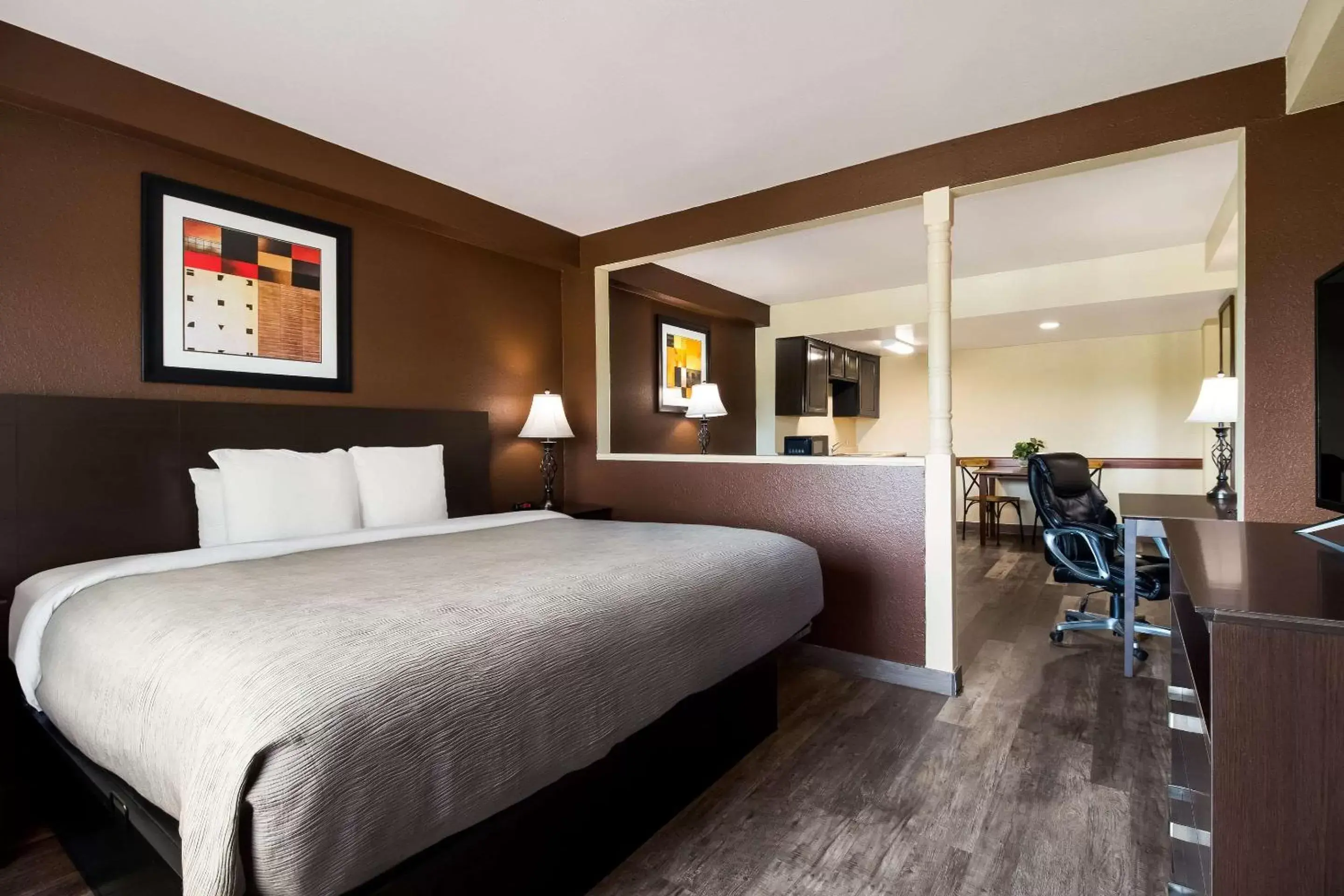Bedroom in Quality Inn & Suites North Myrtle Beach
