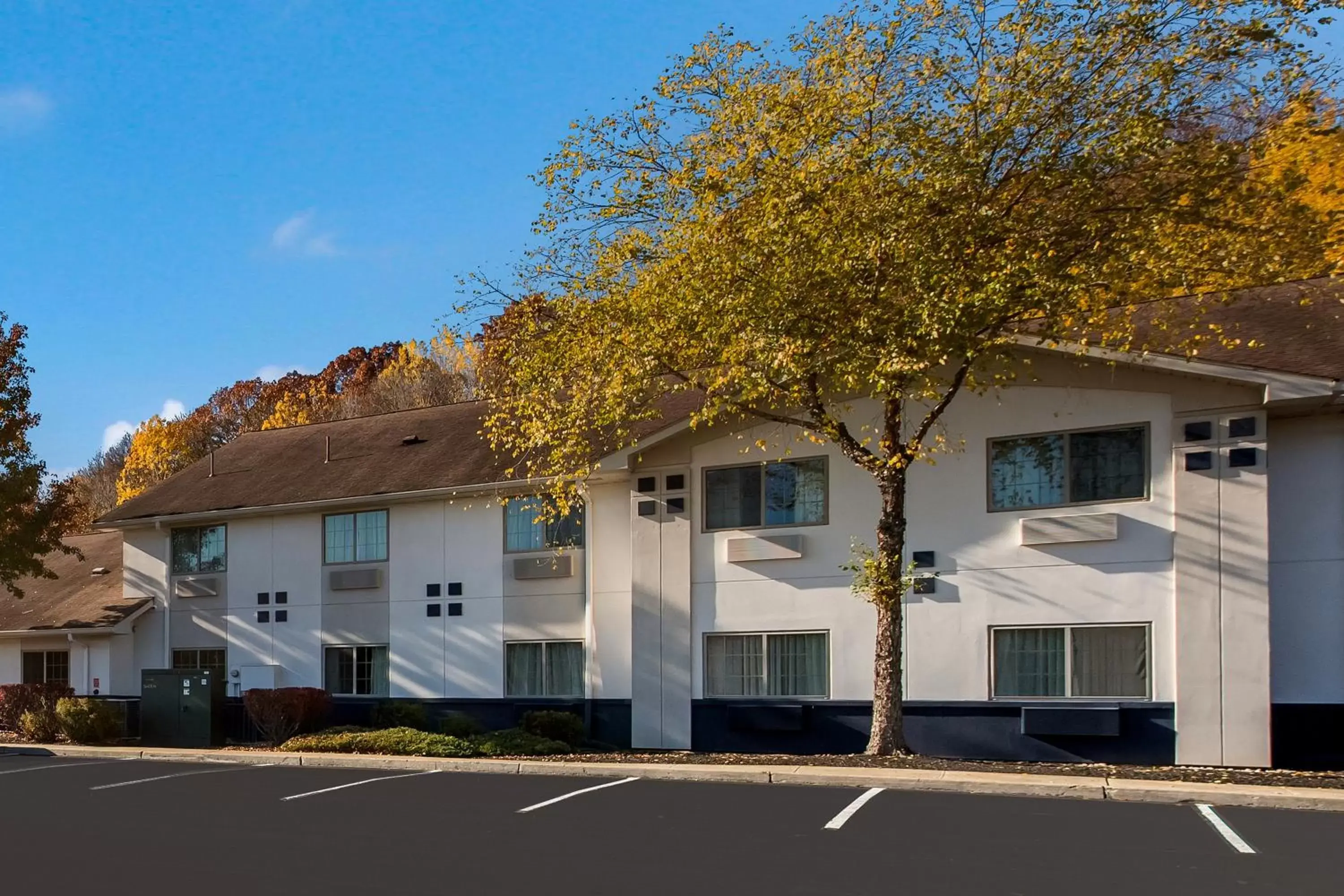 Property building in SureStay Plus Hotel by Best Western Highland Poughkeepsie Property building in SureStay Plus Hotel by Best Western Highland Poughkeepsie