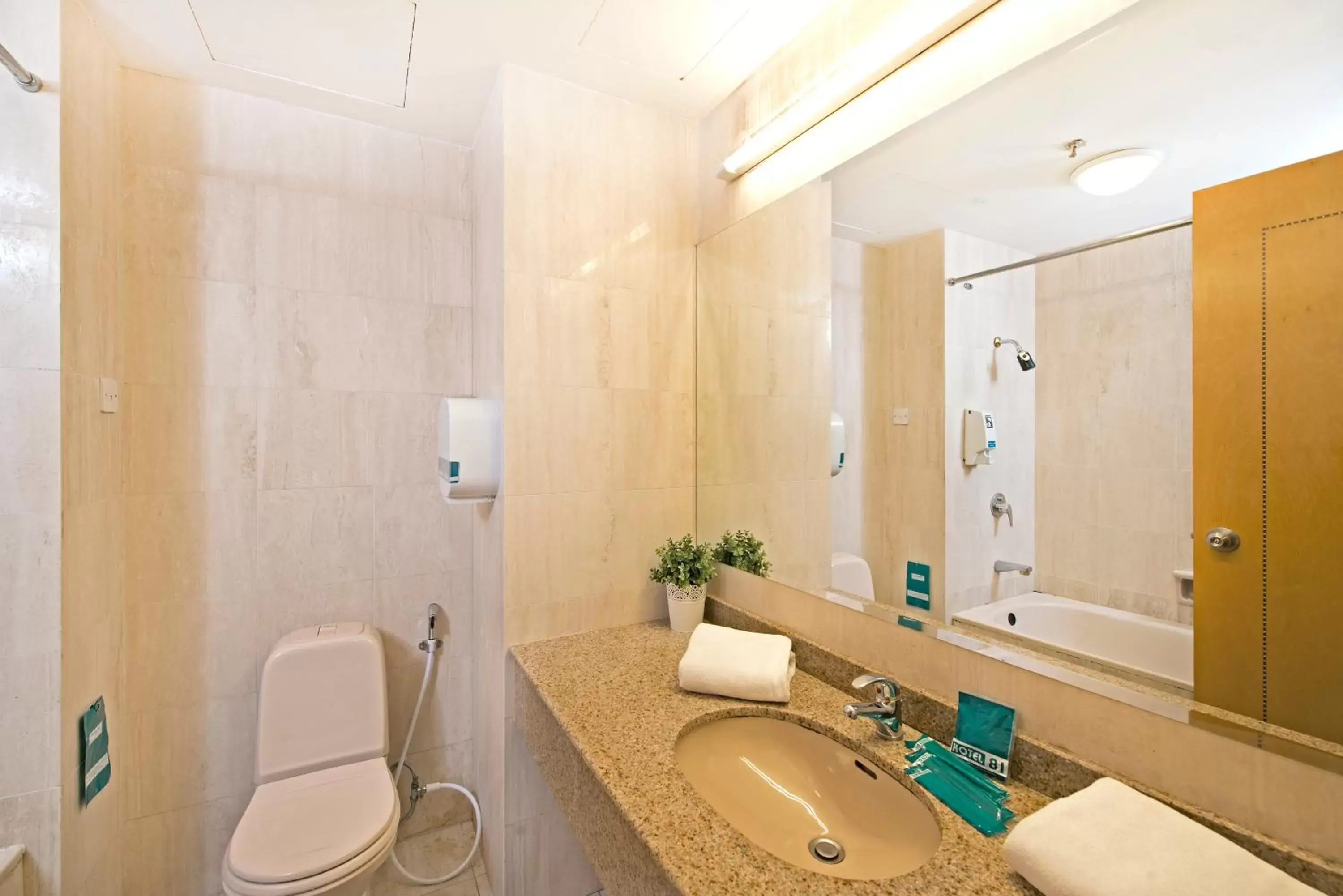 Shower, Bathroom in Hotel 81 Tristar