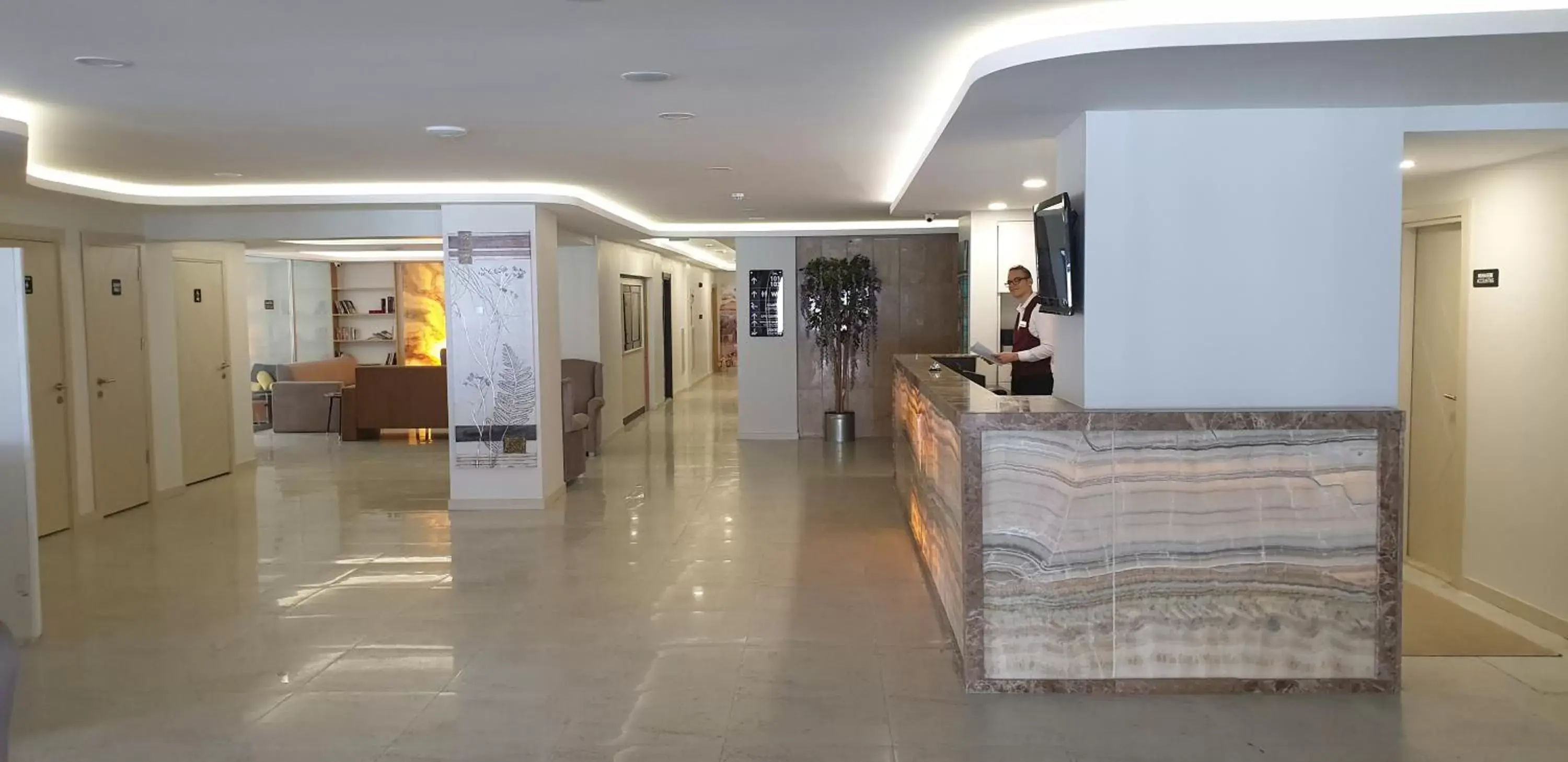 Lobby/Reception in Marti Beach Hotel