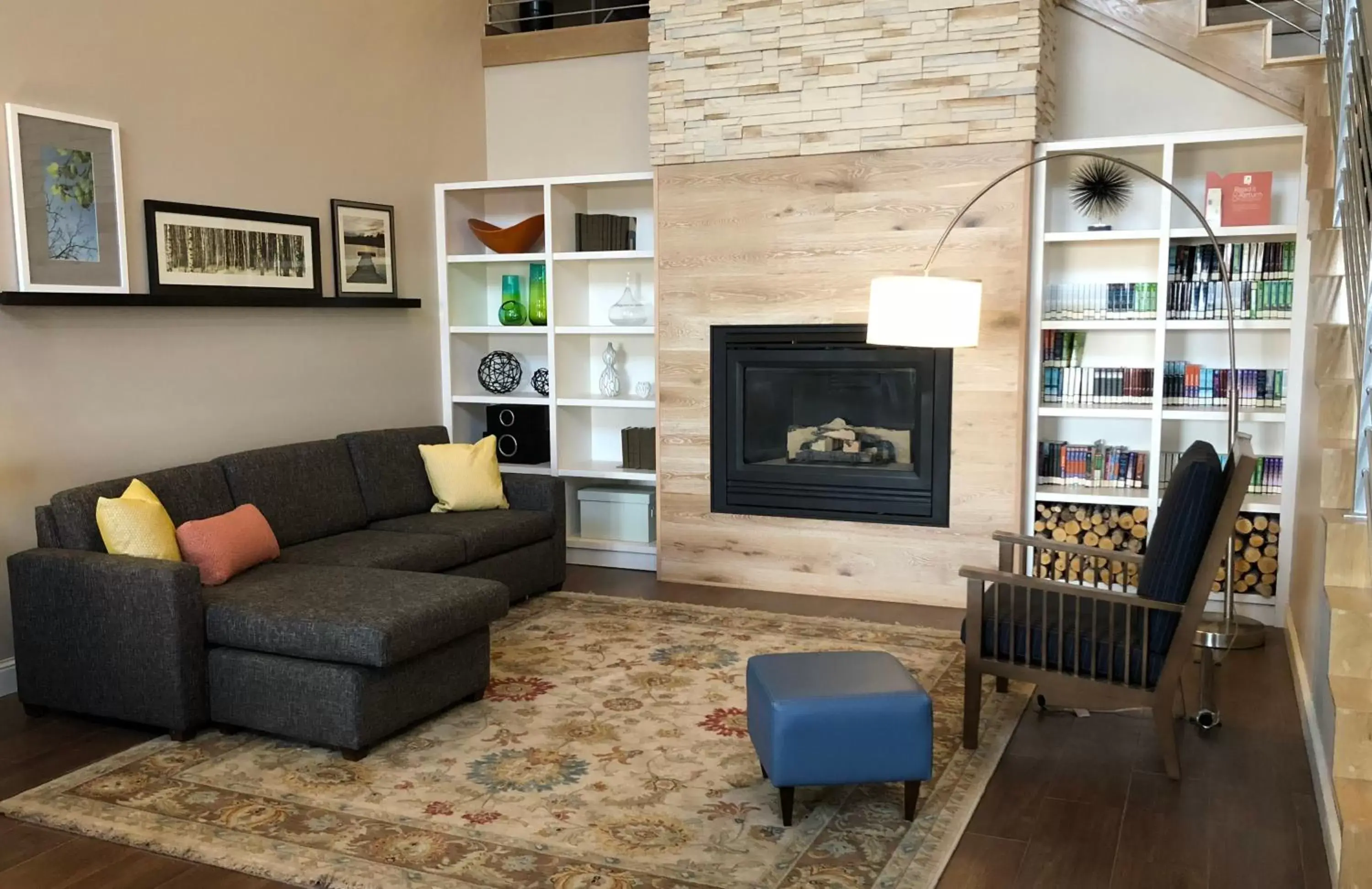 Library, Seating Area in Country Inn & Suites by Radisson, Rapid City, SD