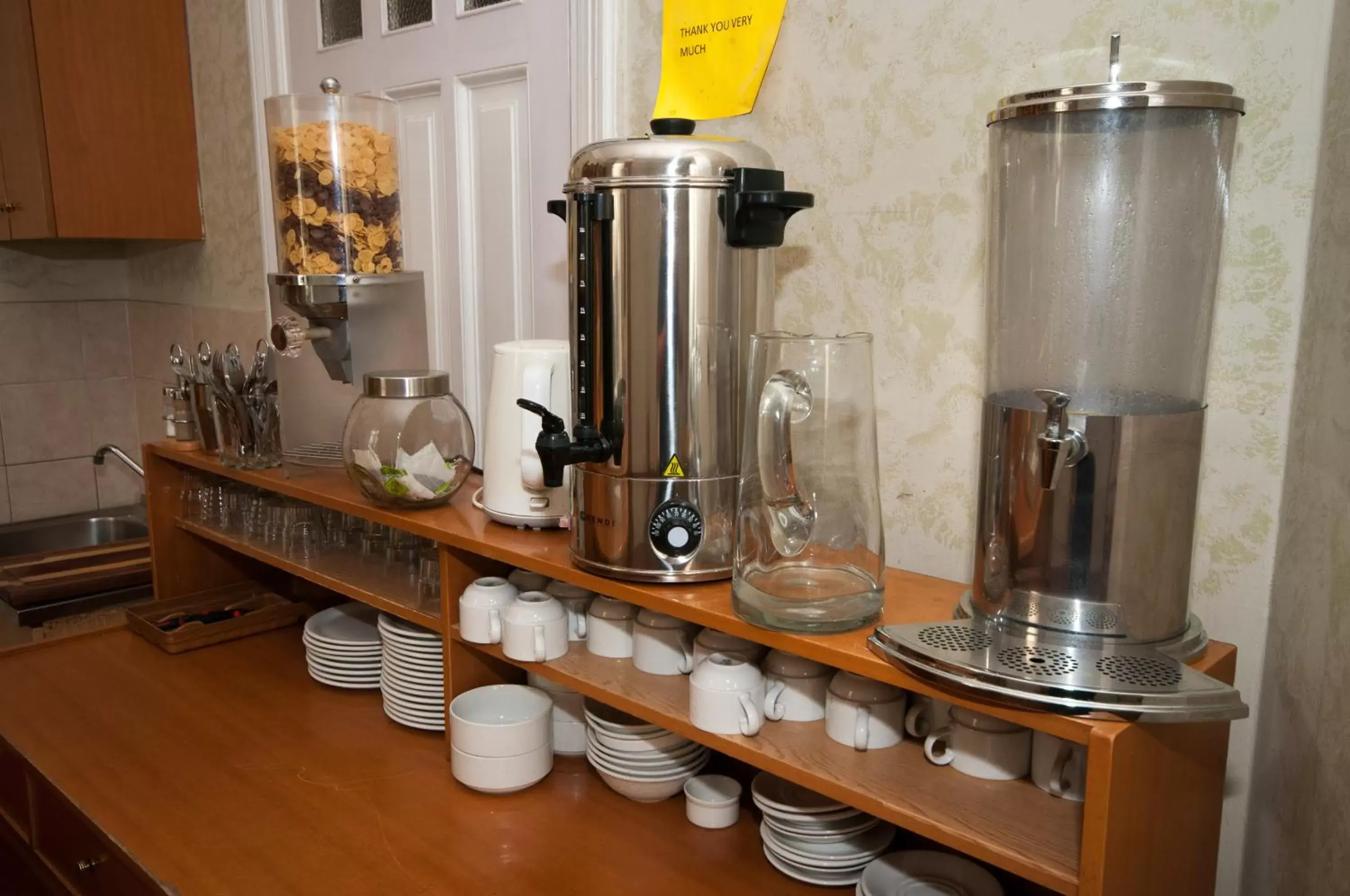 Coffee/tea facilities in Cecil Hotel
