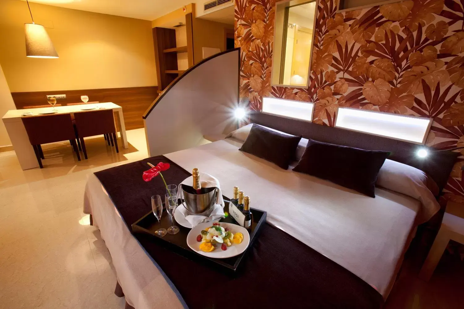 Bedroom, Bed in Hotel Allon Mediterrania