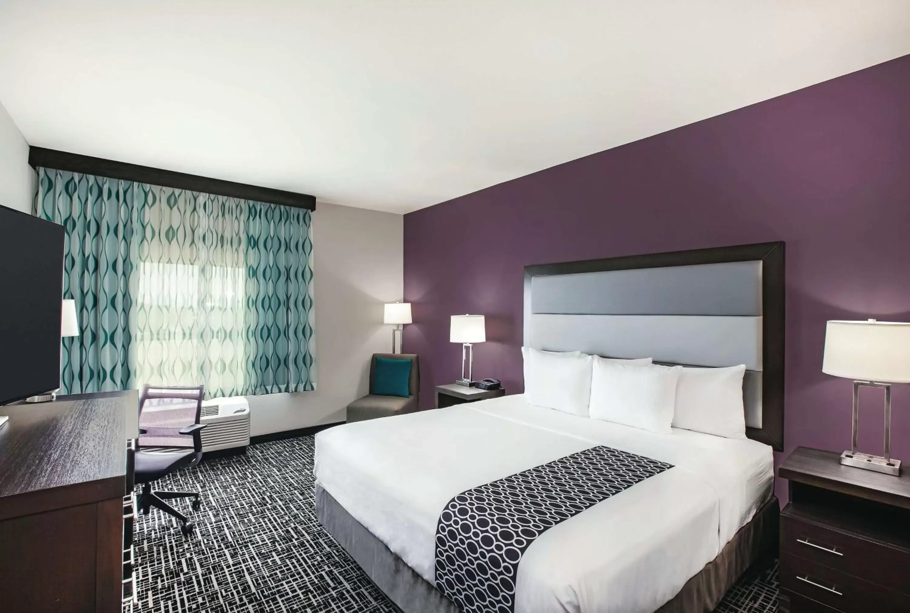 Photo of the whole room, Bed in La Quinta by Wyndham McAllen La Plaza Mall
