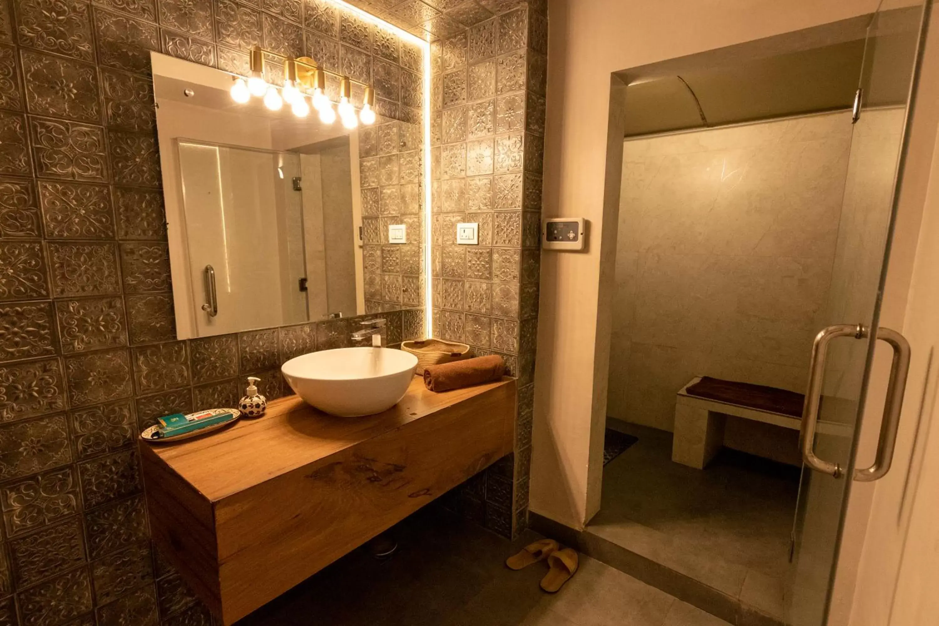 Spa and wellness centre/facilities, Bathroom in GANGA KINARE- A Riverside Boutique Resort, Rishikesh
